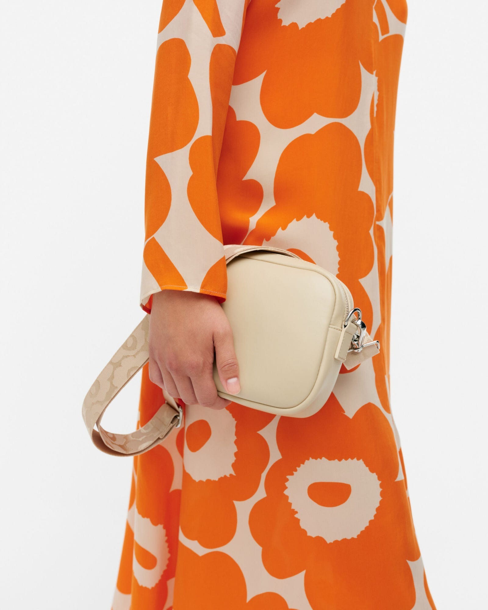 SOFT GRATHA 皮革肩背包