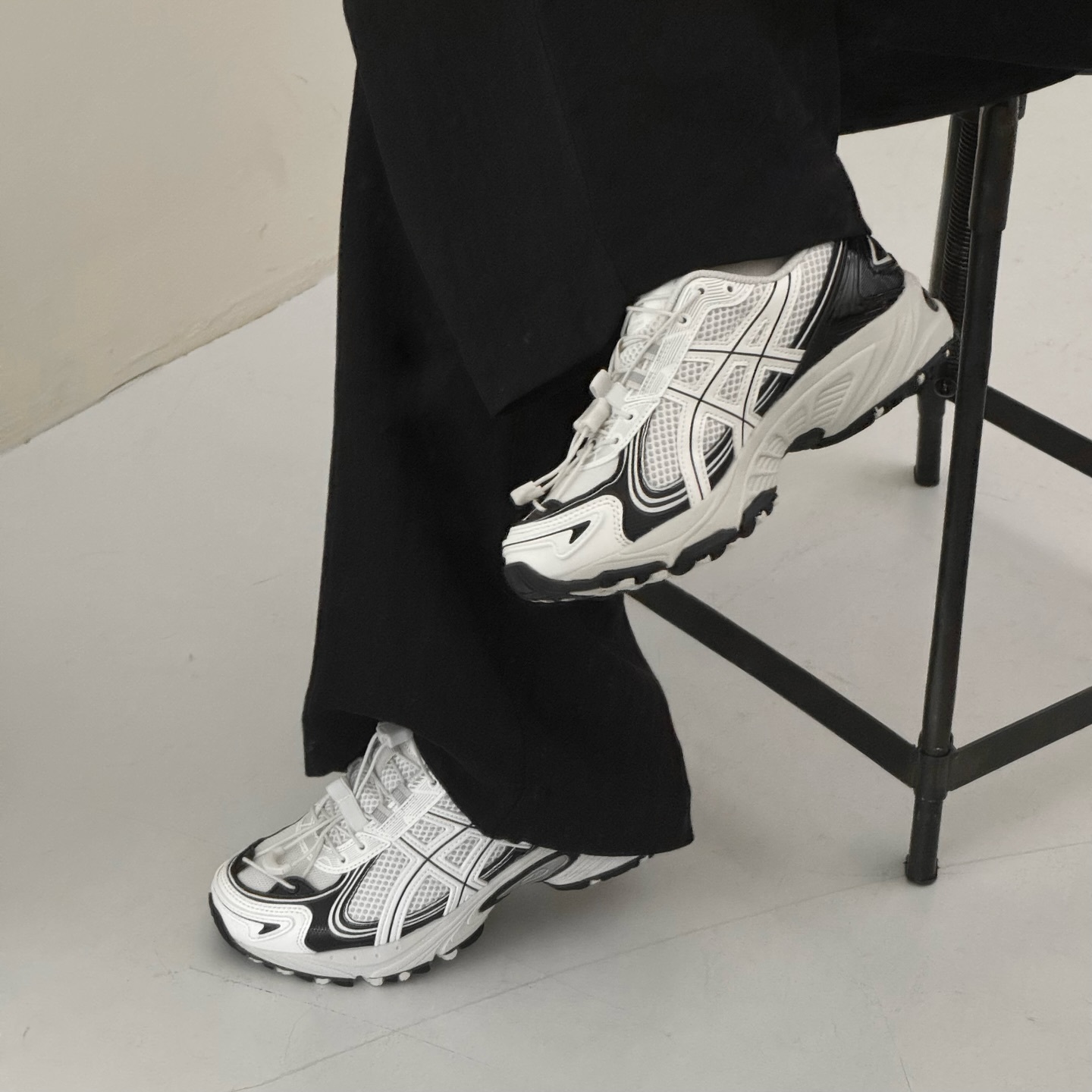 Asics Gel-Kahana TR V4 熊貓 白黑 抽繩 機能 復古 登山鞋 老爹鞋 1203A497-100