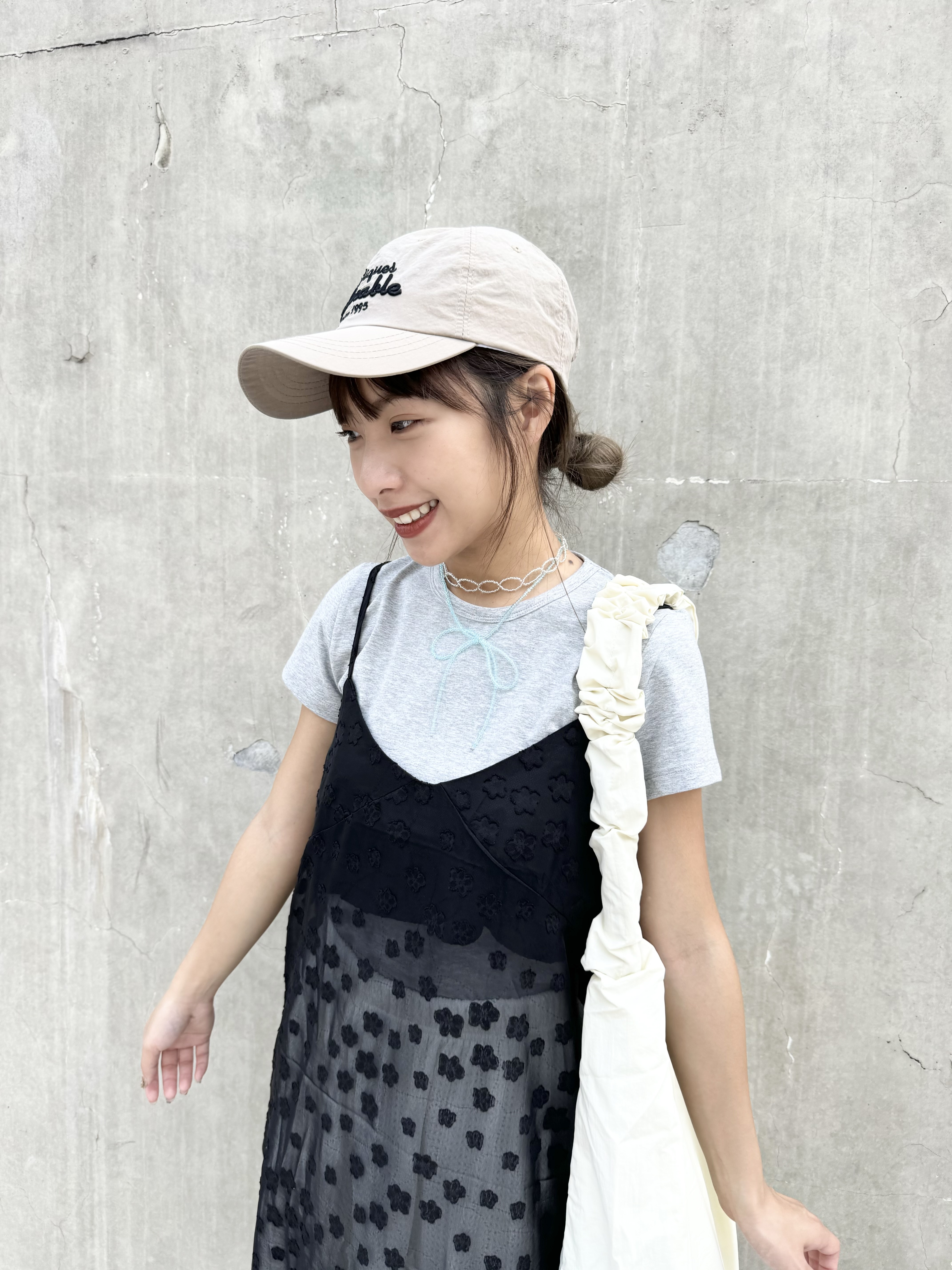 自留！包色 ！舒服FIT CUT 棉TEE 小小泡泡袖！！！