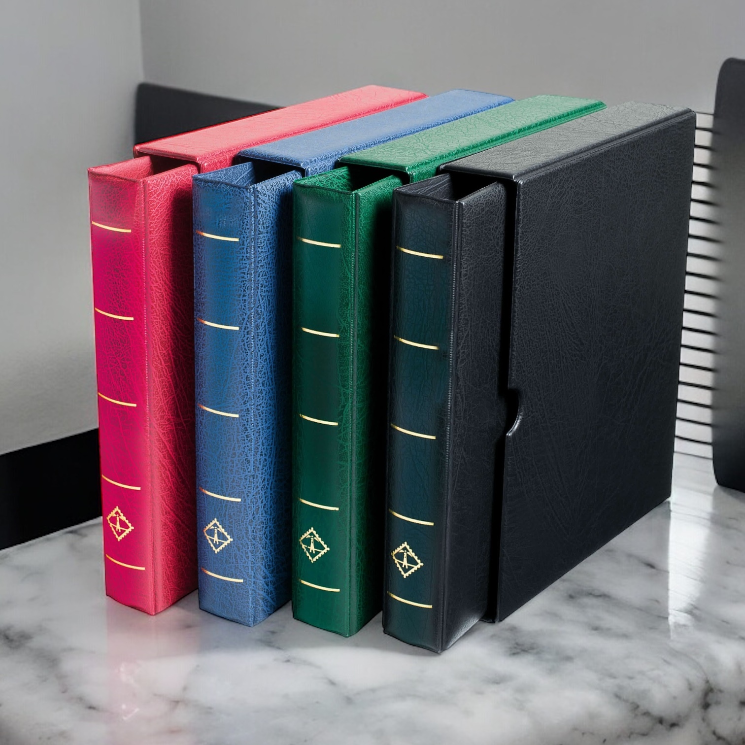 Germany Lighthouse OPTIMA F Binder, can put 30 sheets (Only blue colour left) (Face-to-face pickup minus 25 dollars)