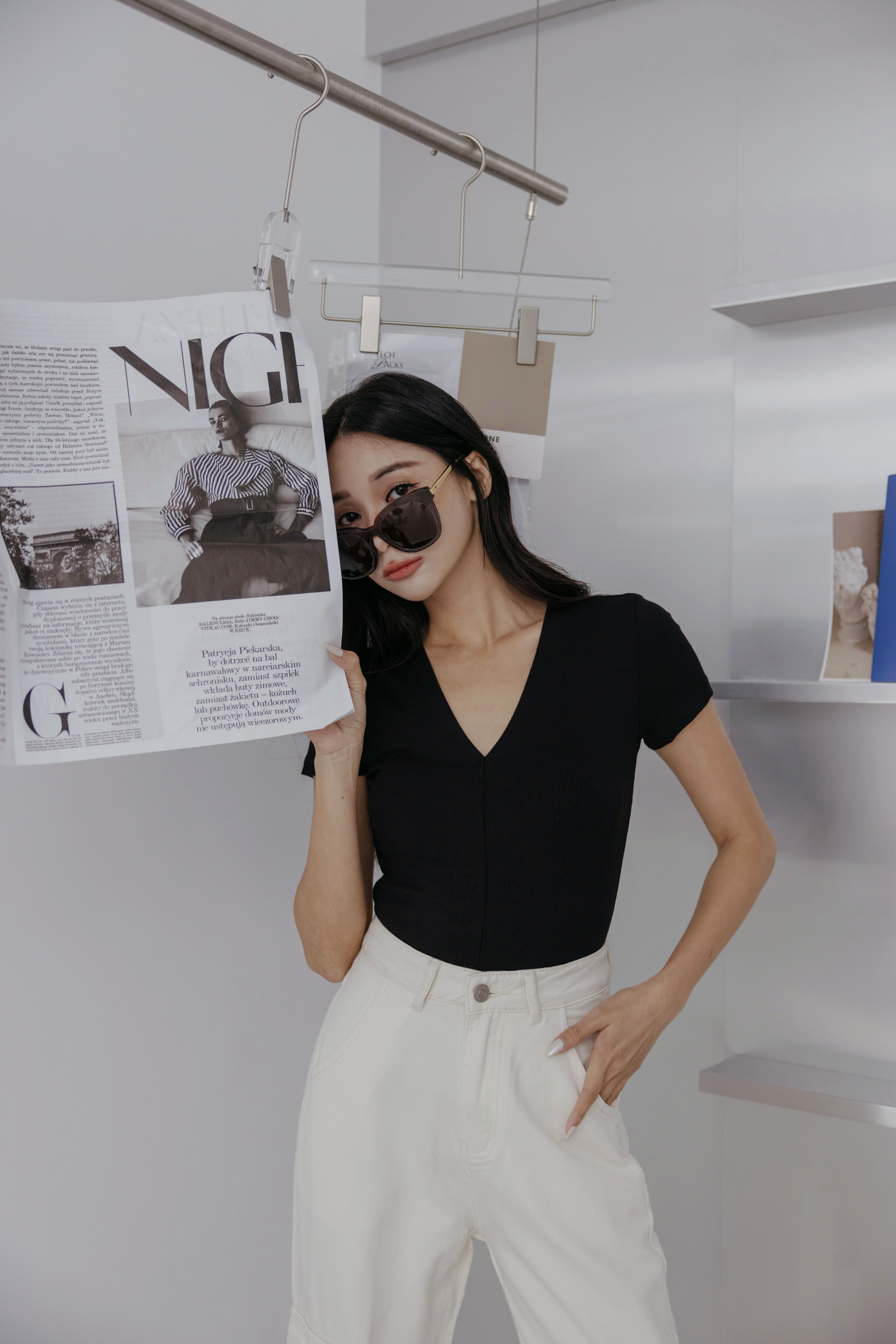 小心機 V 領百搭 T（兩色）