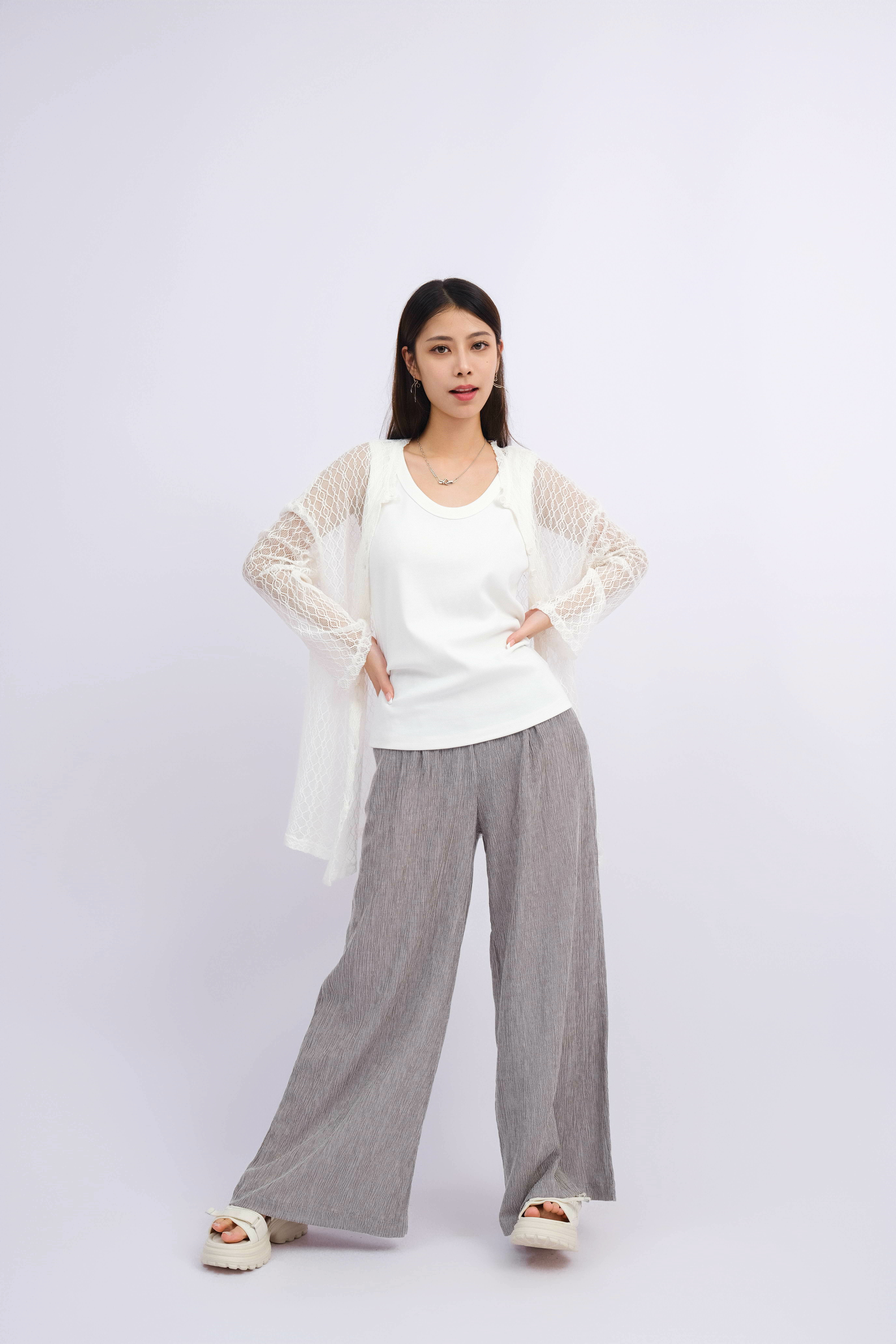 造型 1070（蕾絲恤衫＋背心＋長褲）