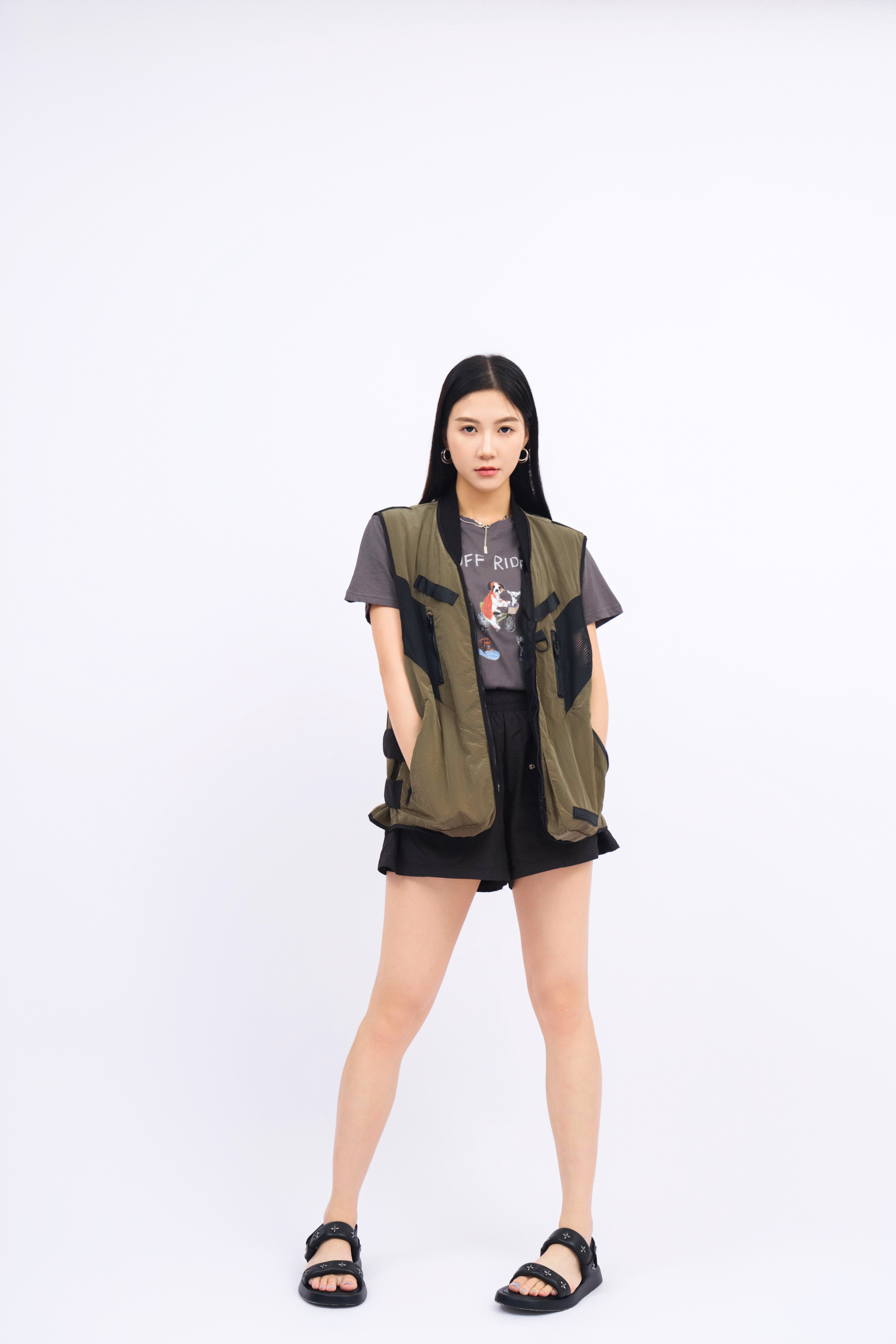 造型 1072（外套＋Tee＋短褲）