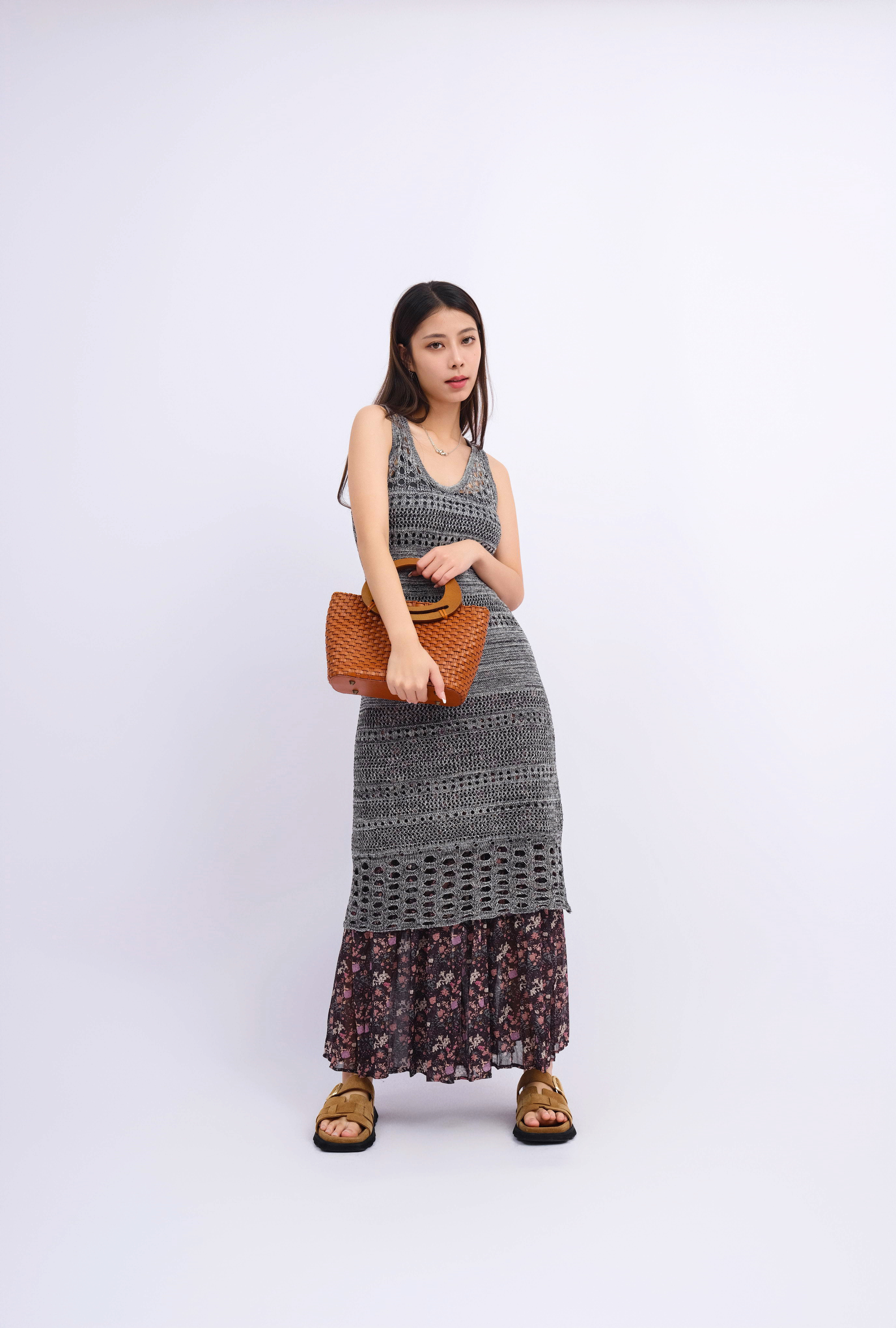 造型 1082（上衣＋半截裙）