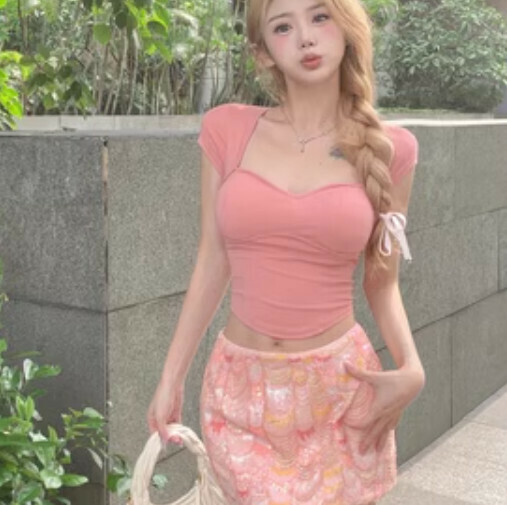 Backless T-shirt (bubble powder one-size-fits-all)】