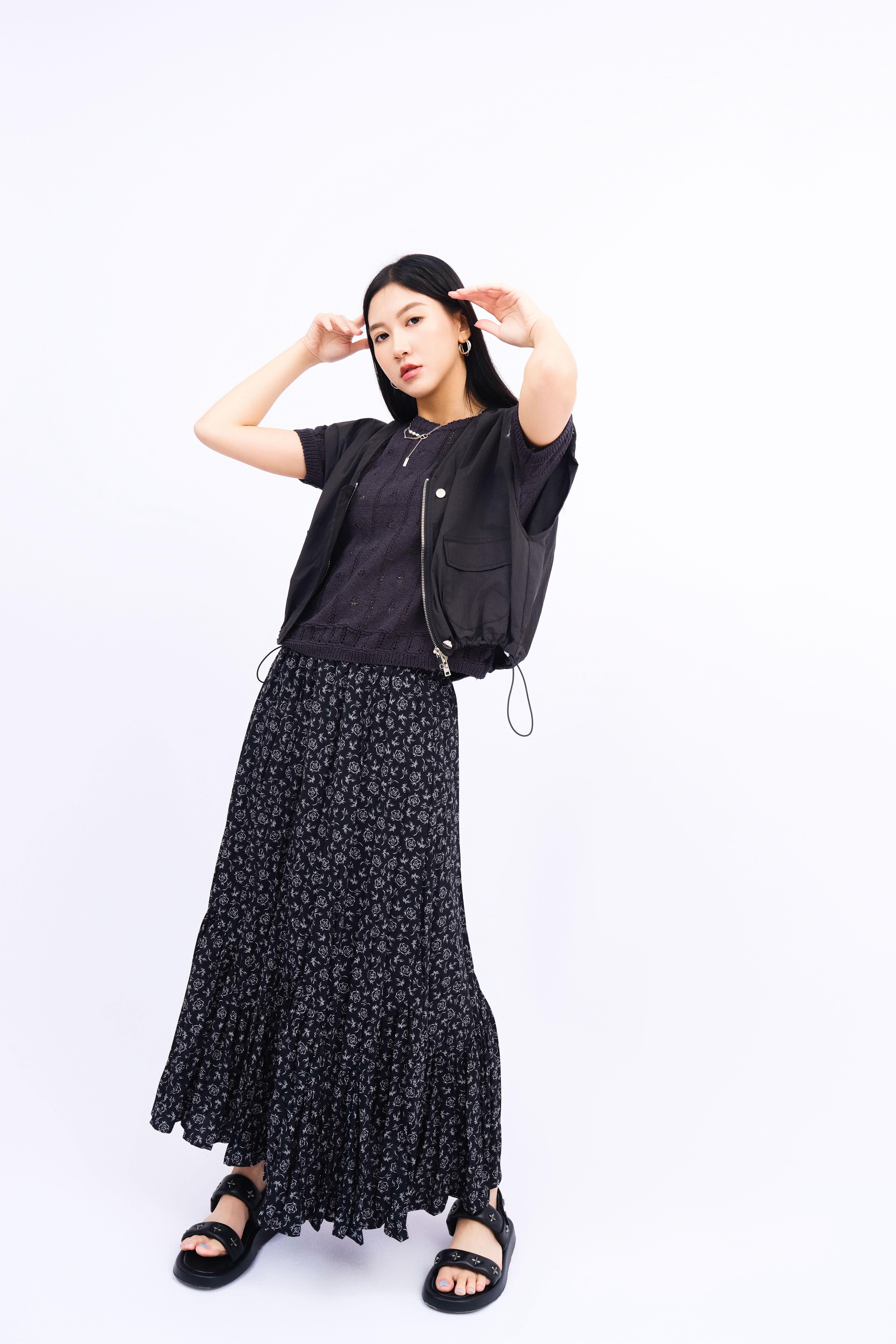 造型 1084（外套＋上衣＋半截裙）