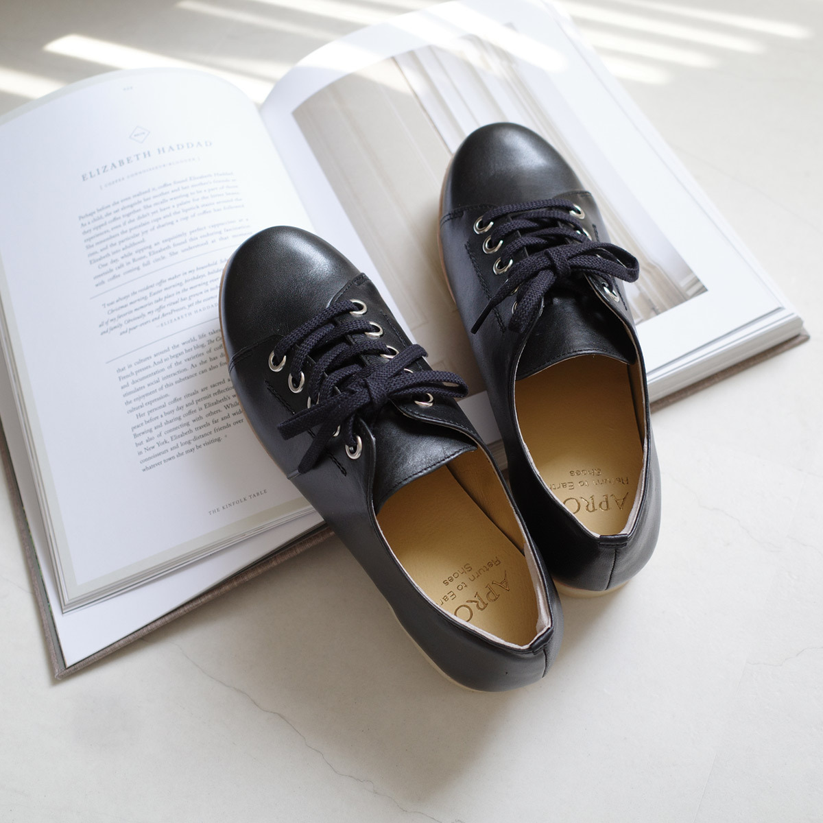 APROF 女用中性風格地球永續綁帶休閒鞋