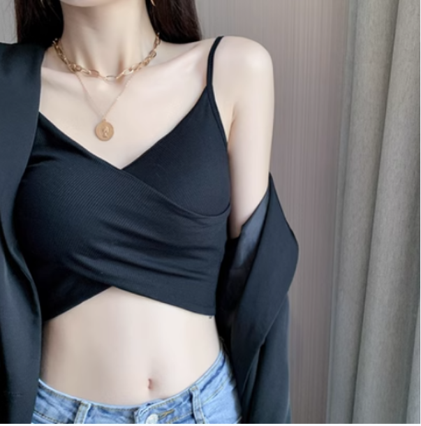Camisole worn over and over with base layer crop top (black) (one size)】