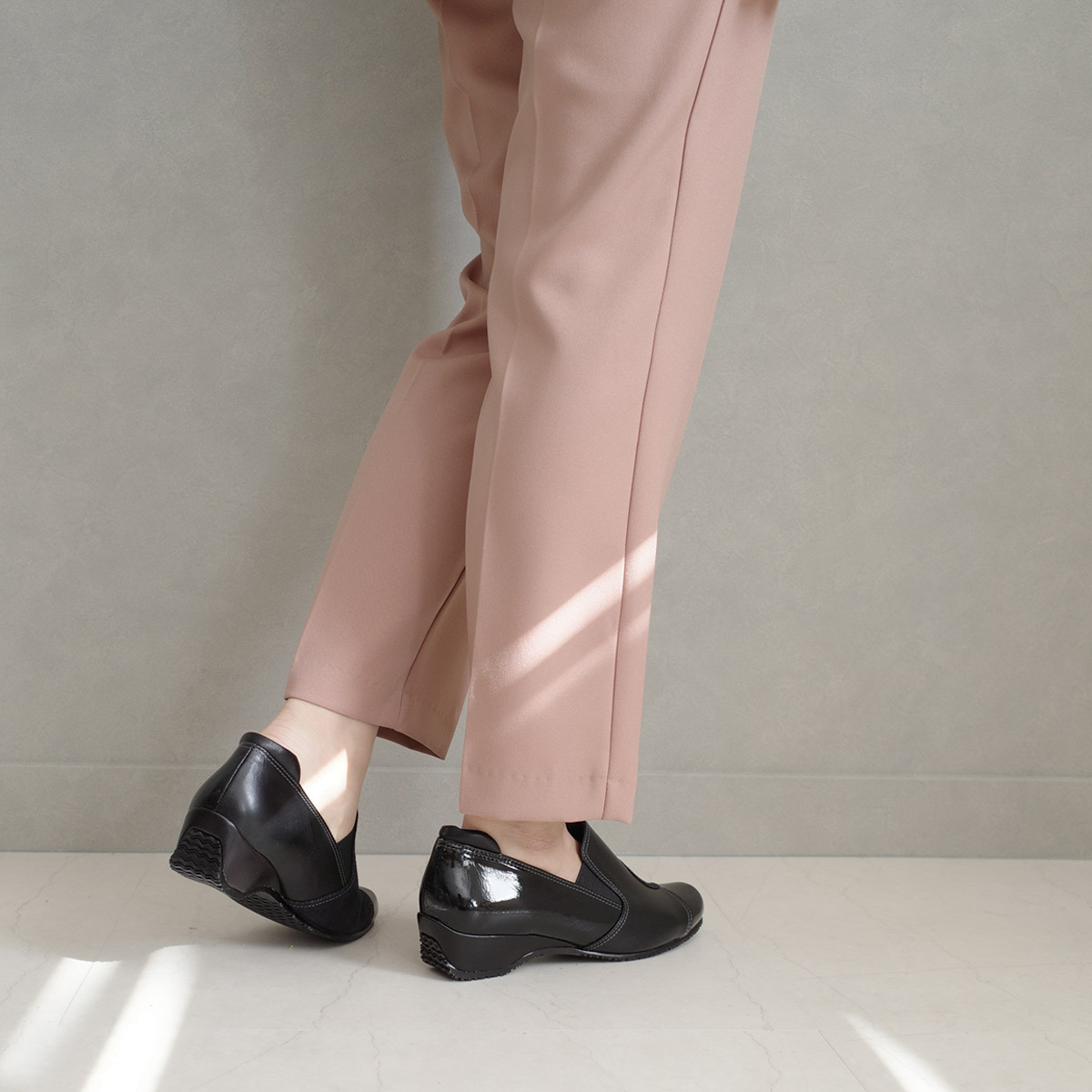 Ms. Jeune 日本製女用真皮優雅好穿脫休閒鞋