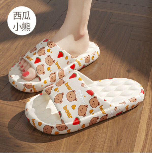 Non-slip sandals with a feeling of stepping on feces [white (watermelon bear)] [size 36-41] [contact customer service to confirm size after placing an order]