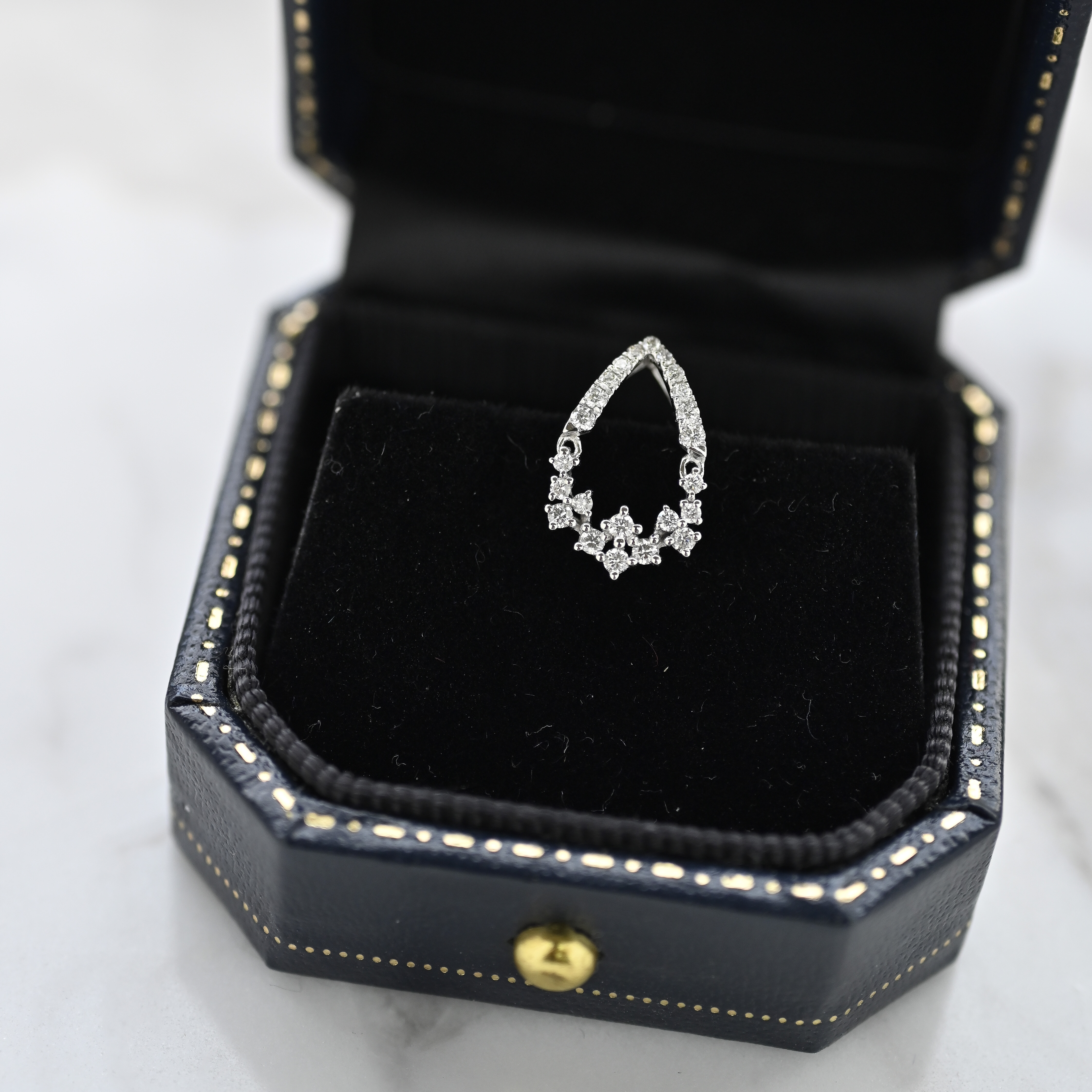 18K Marco Diamond Pendant