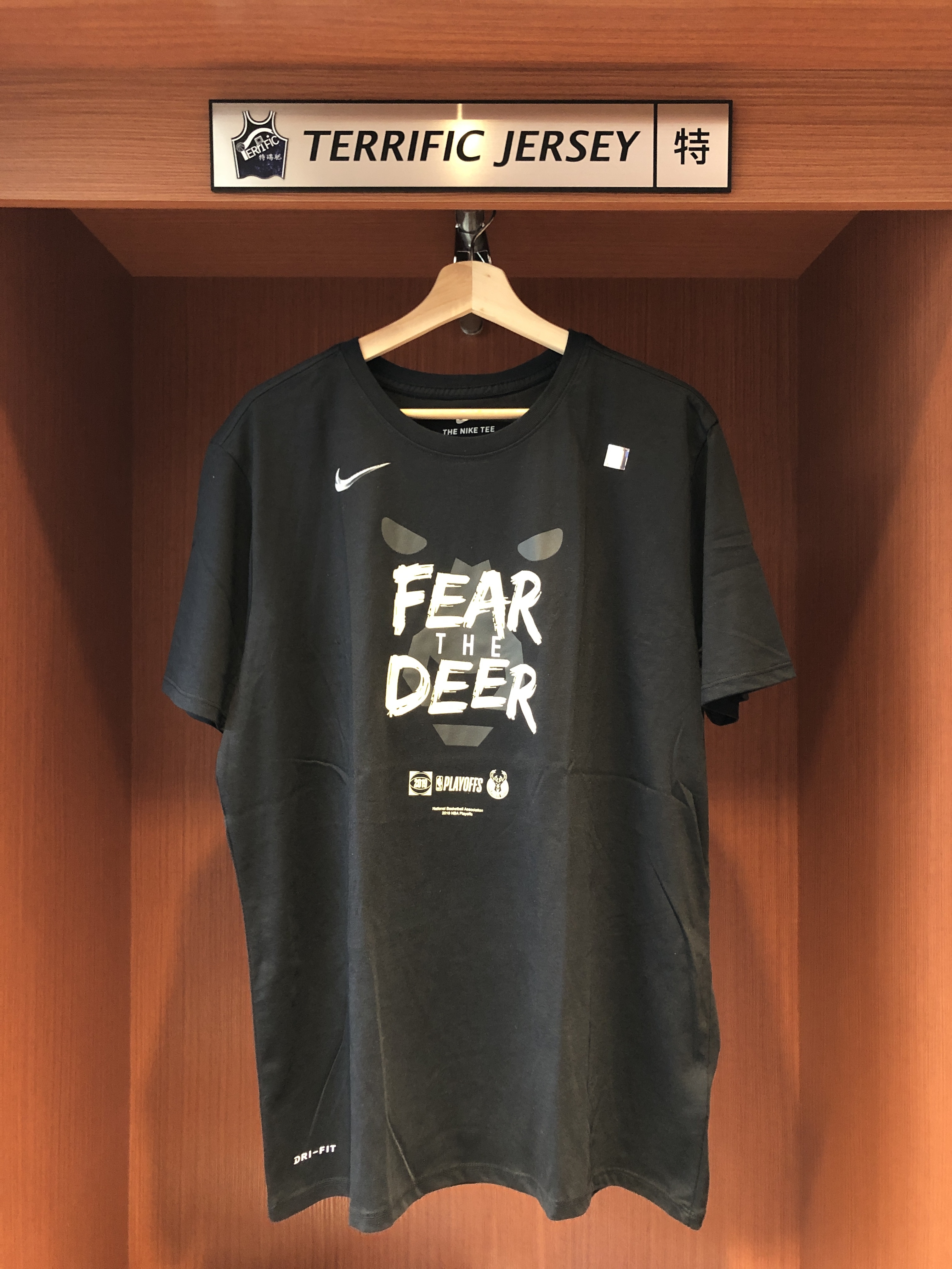 NBA短袖 Milwaukee Bucks Fear The Deer 密爾瓦基公鹿 2019季後賽黑 Nike Tee 全新