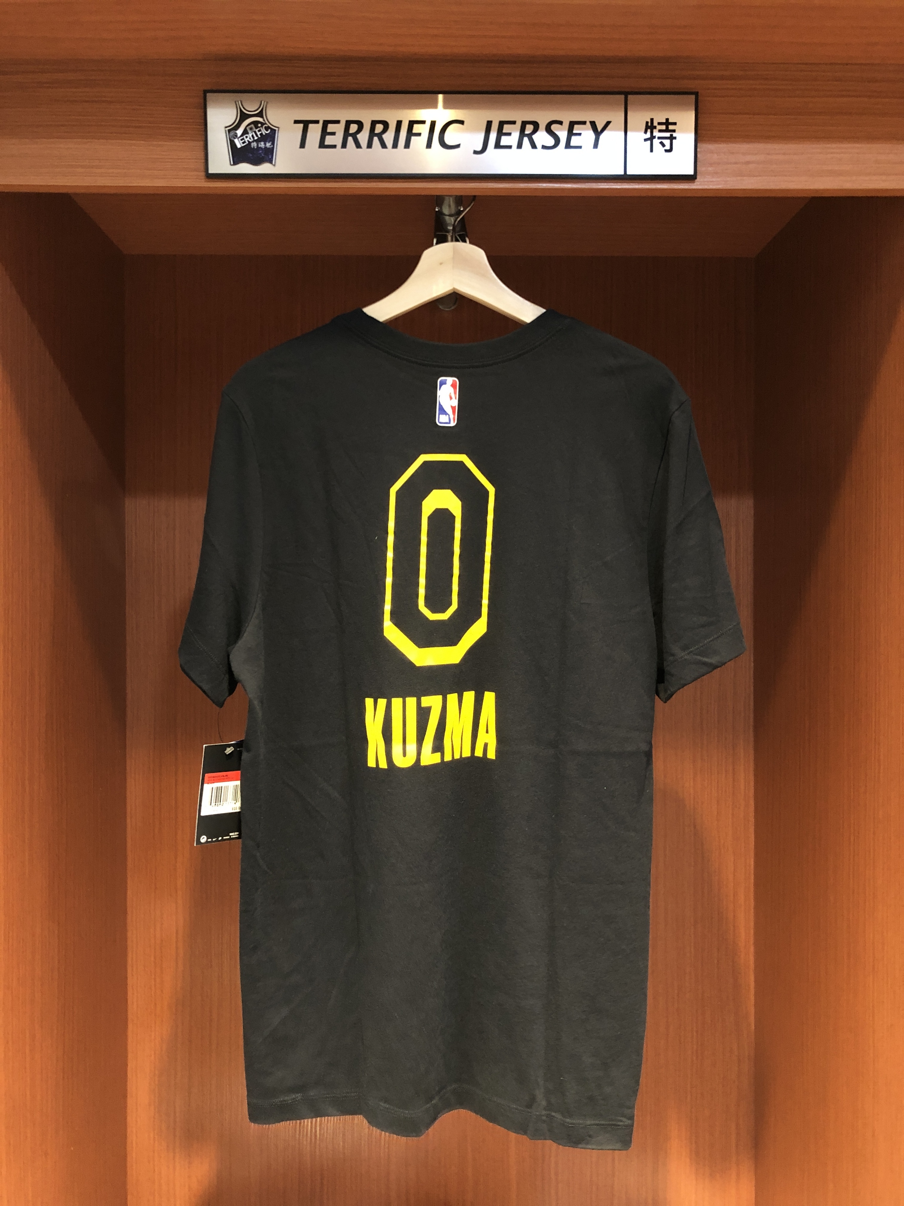 NBA短袖 Kyle Kuzma 洛杉磯湖人城市 蛇紋 City Nike Player Name Tee 棉質短袖 全新