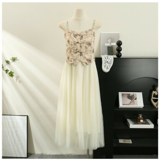 Suspend-mesh dress (khaki) (one size)】