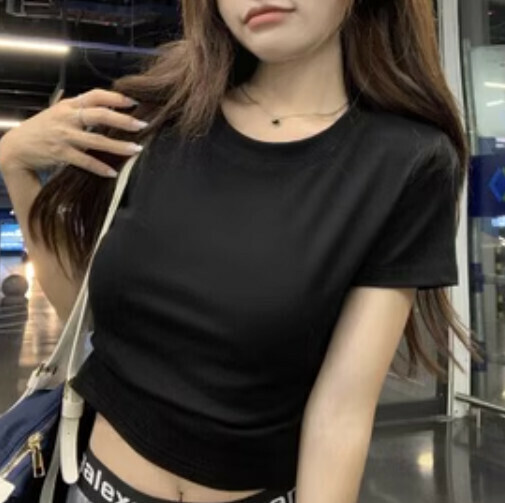 Round neck crop top T-shirt (black one-size)】