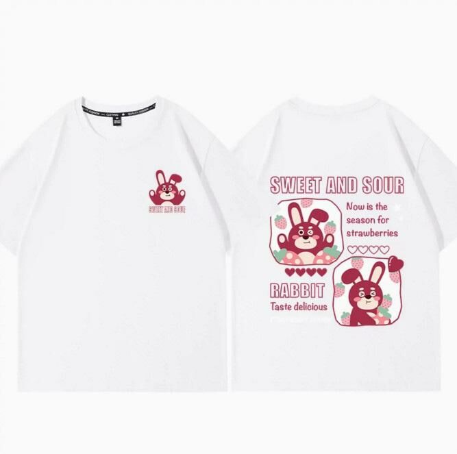 Casual loose short-sleeved T-shirt (white sweet and sour strawberry season S-2XL size) (contact customer service to confirm the shipping size after placing an order)】