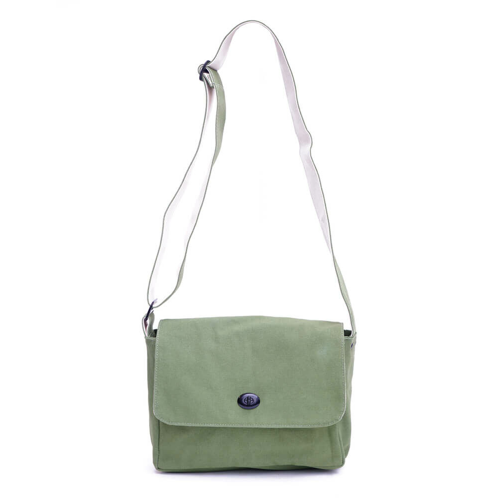 May 蘑菇經典小書包，帆布雙肩背設計，搭配內外收納袋，輕巧實用適合日常通勤與學生使用