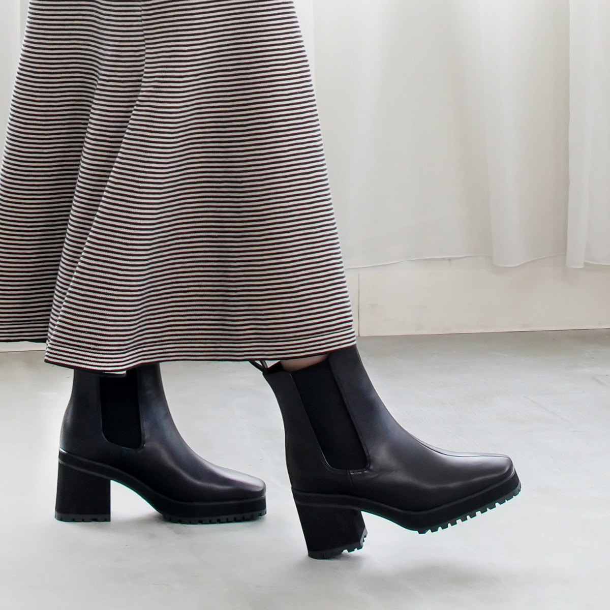 方頭彈性側邊切爾西靴 超好走女鞋