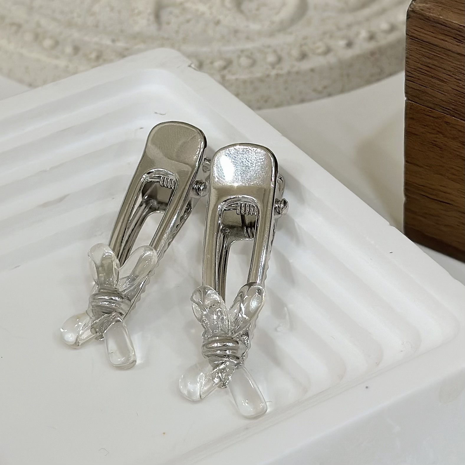 V50透明蝴蝶結對夾（一組）