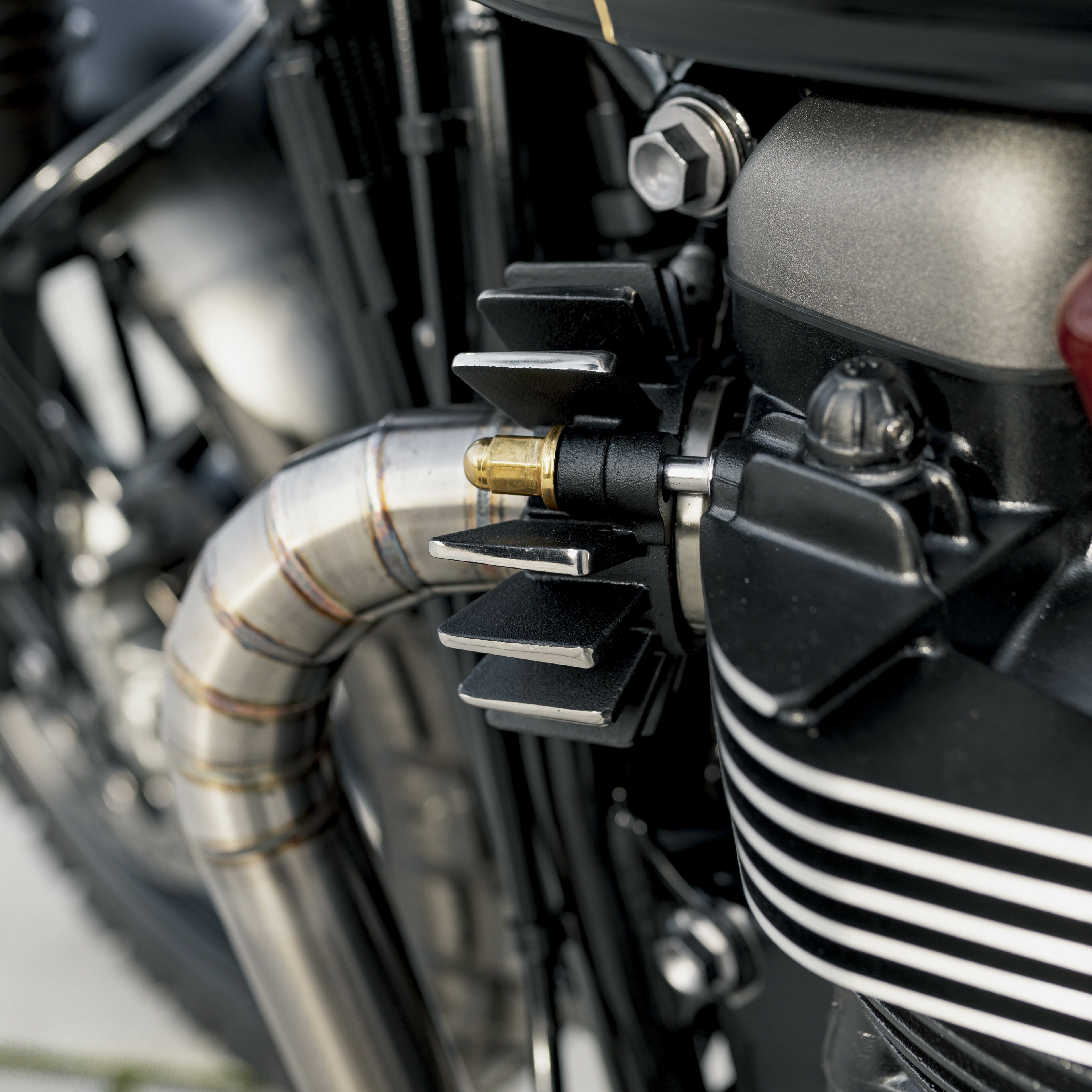 Motone 凱旋通用 排氣管壓蓋 前段 螺帽 黃銅