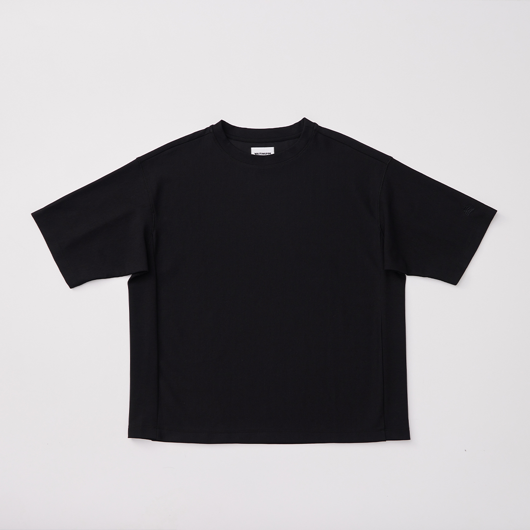 接觸冷感 微短版 側裁片設計oversize重磅上衣－光澤黑 (男女皆可)