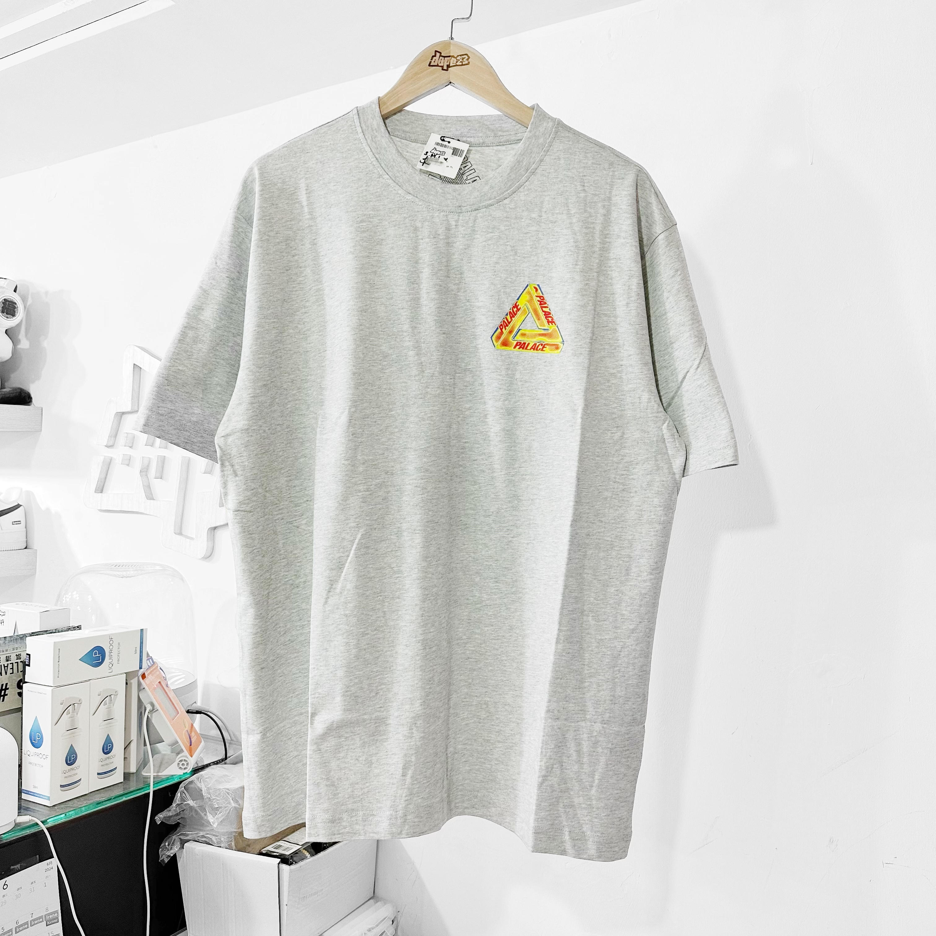 PALACE HEAT SENSI T-SHIRT GREY