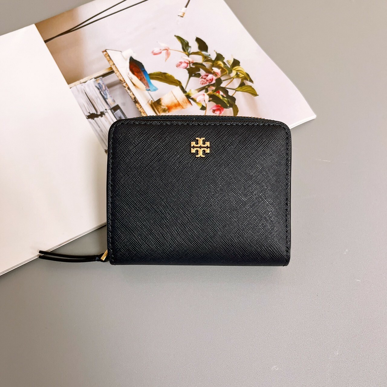 【現貨】Tory burch Emerson 防刮皮革 拉鍊短夾 皮夾 零錢包  TB