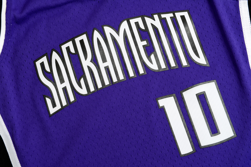 Mitchell & Ness 沙加緬度國王隊 Mike Bibby 2002-2003 復刻 Swingman 球衣