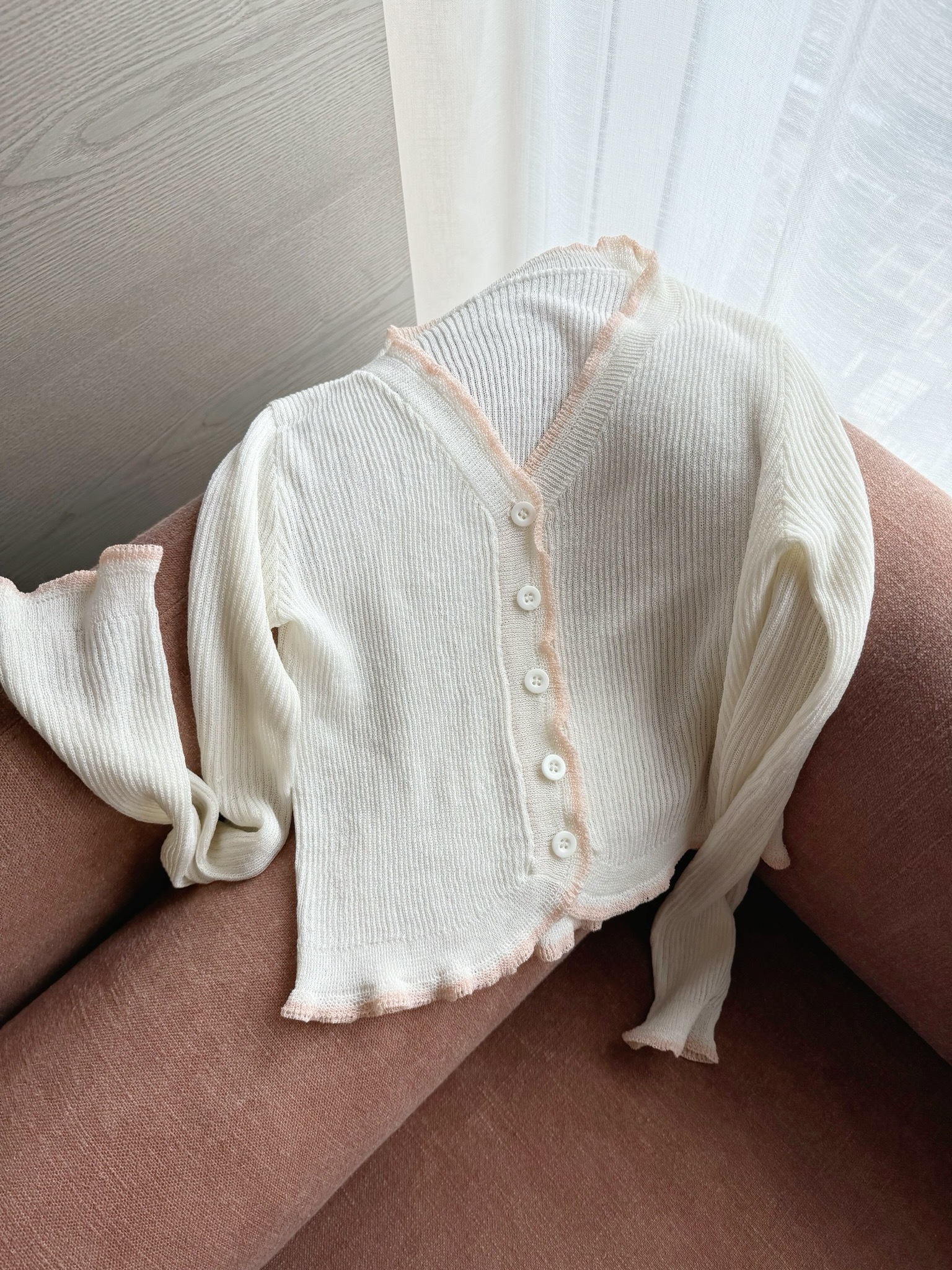 輕薄的針織小外套