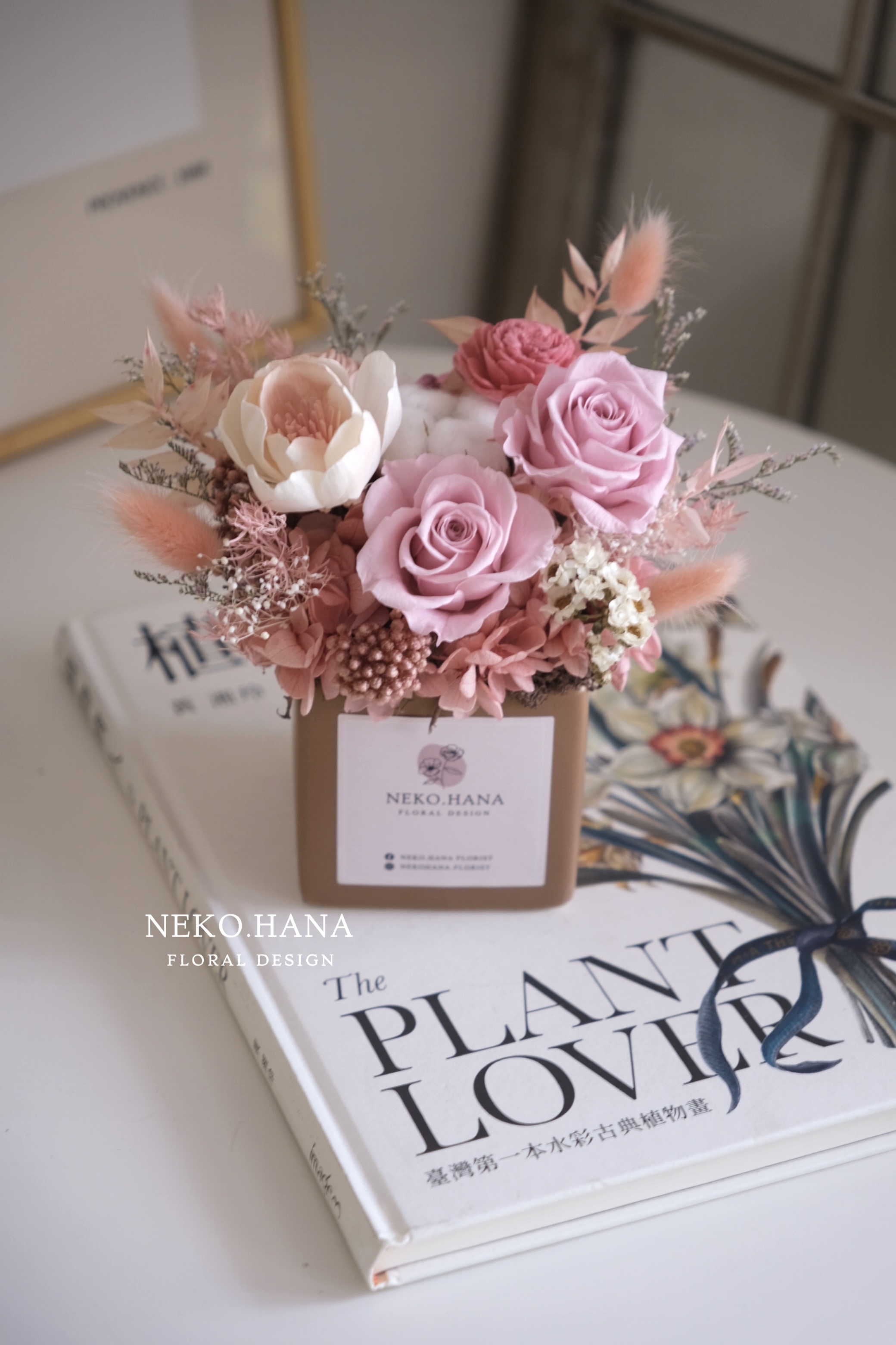 方磚粉玫瑰永生盆花