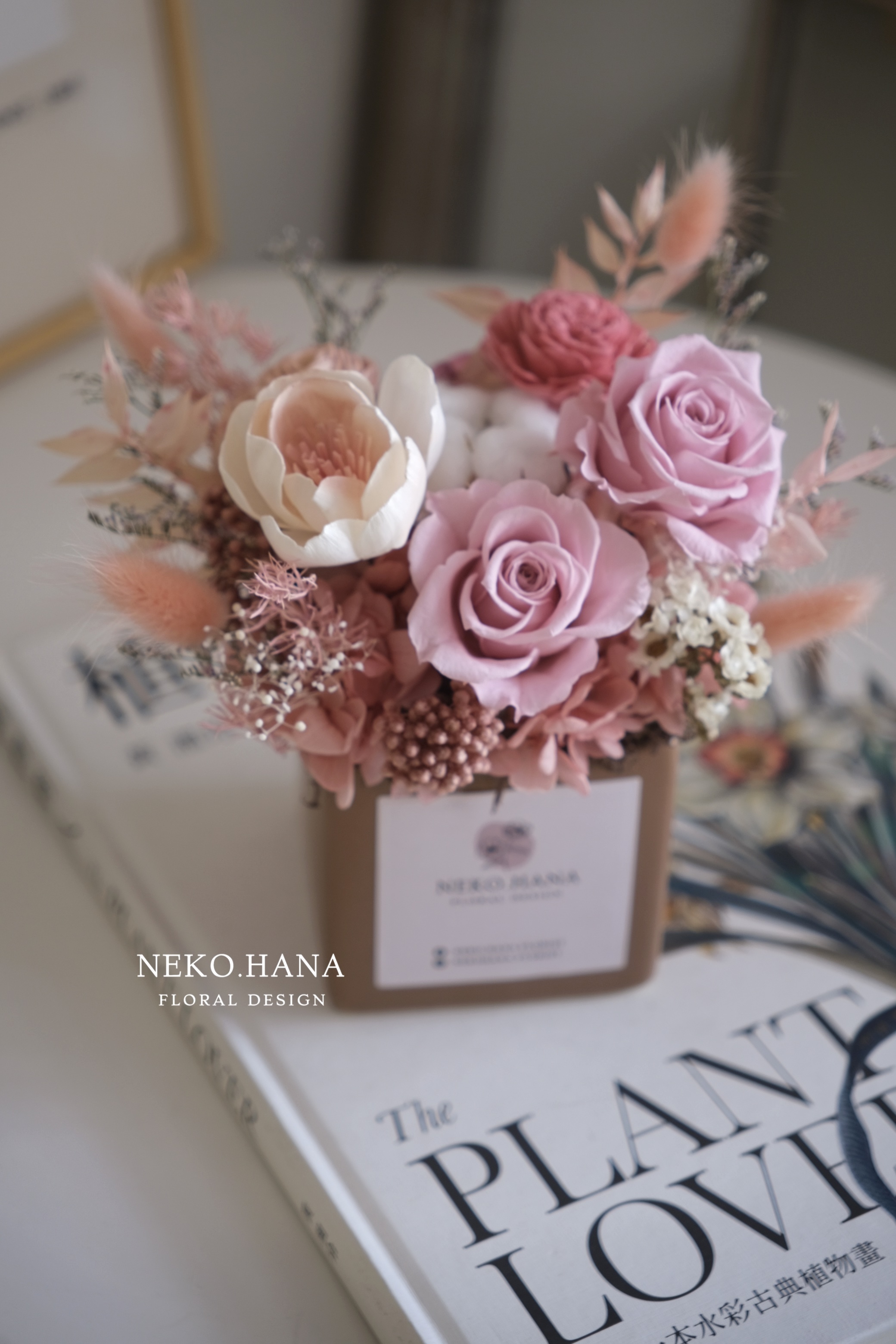 方磚粉玫瑰永生盆花