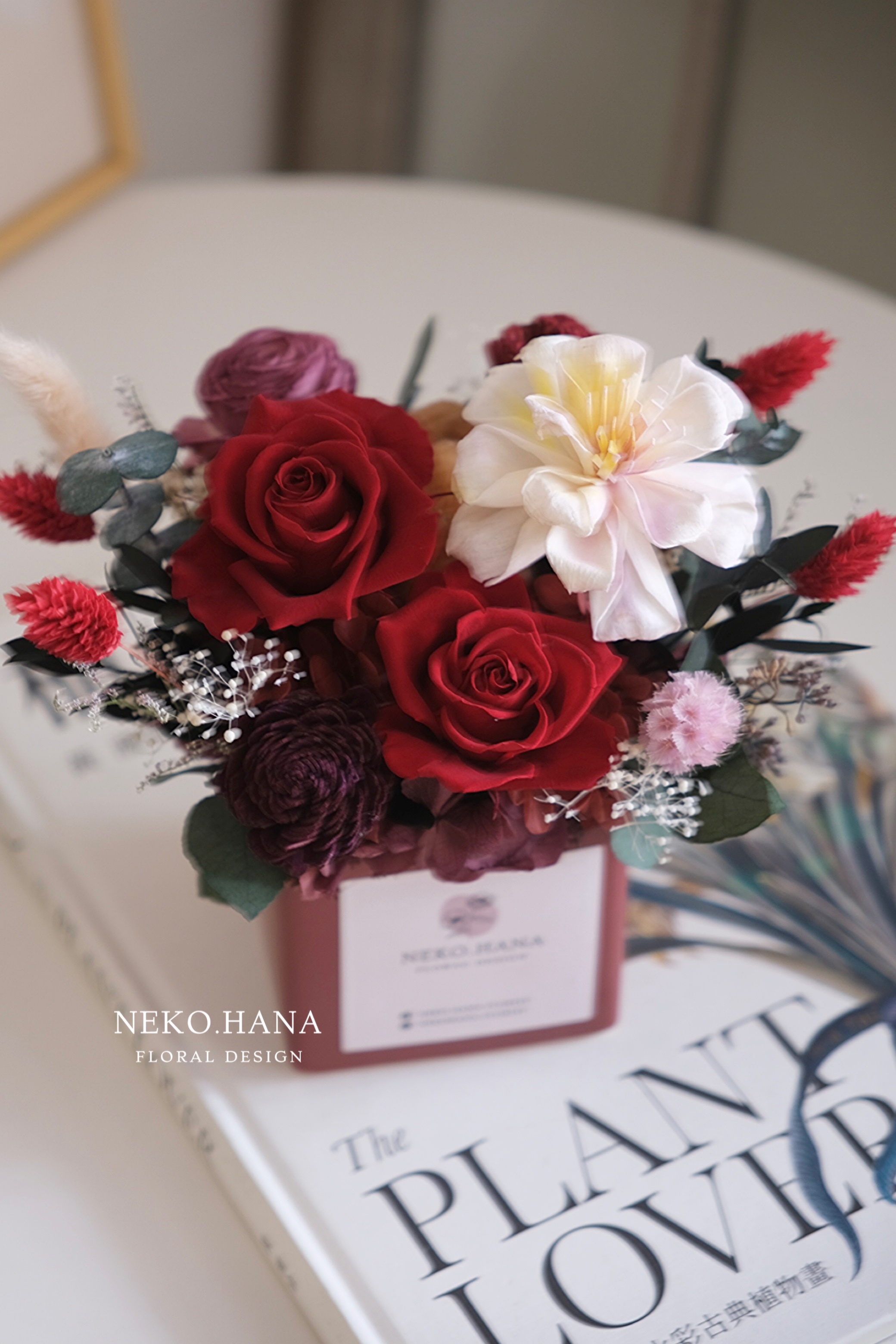 方磚紅玫瑰永生盆花