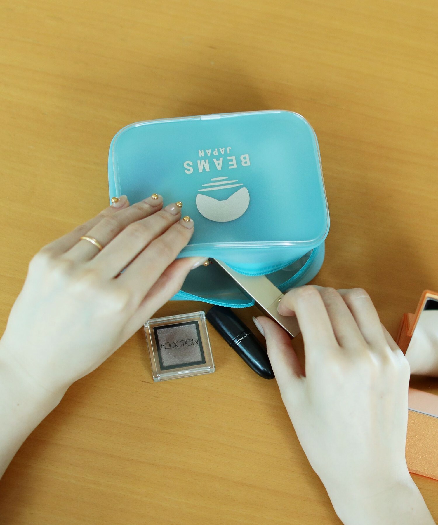 預購 - MISTY LAYER × BEAMS JAPAN Logo Pouch (M)