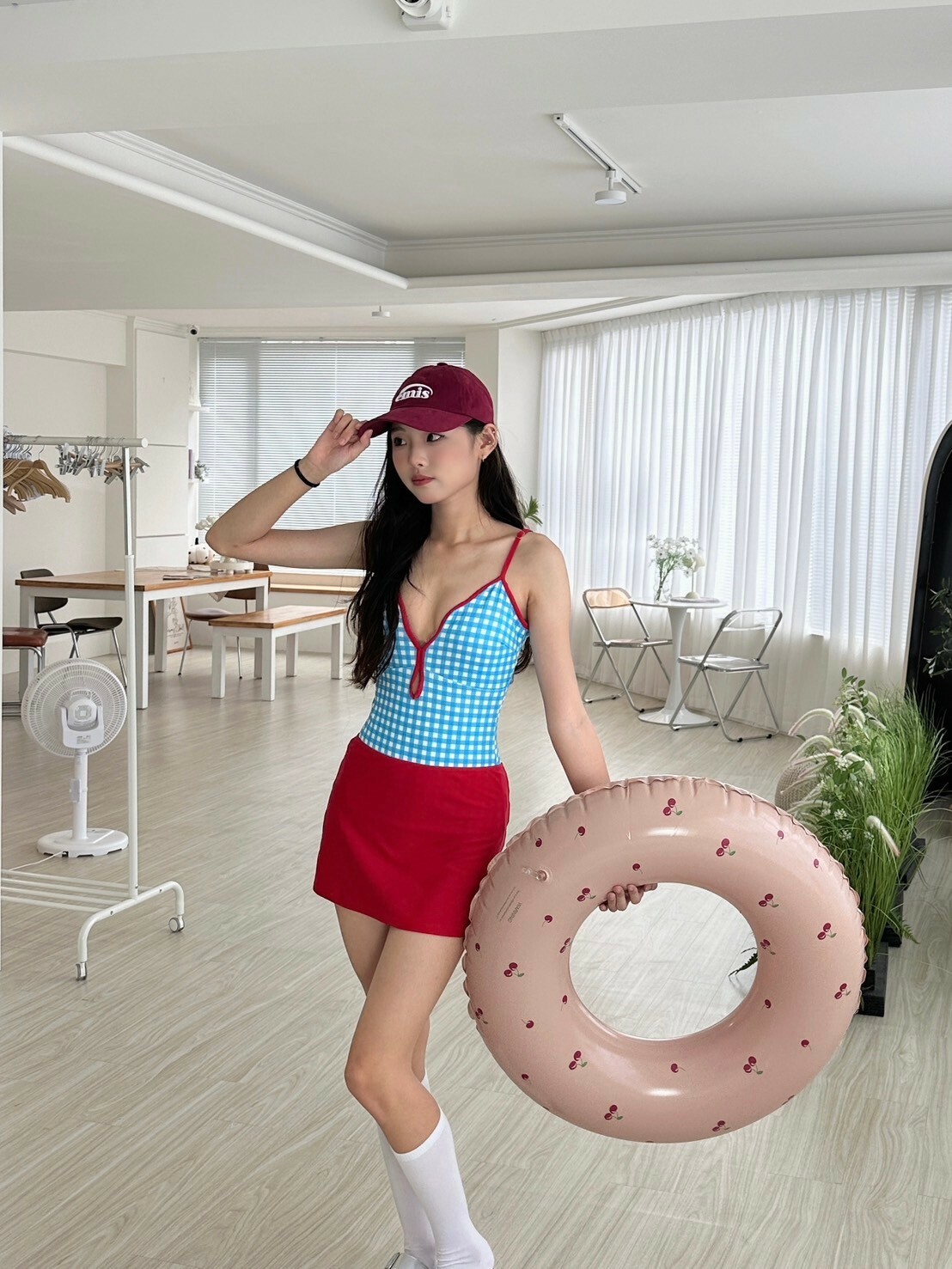 復古港妹🍒 藍格子連體泳衣+小紅裙