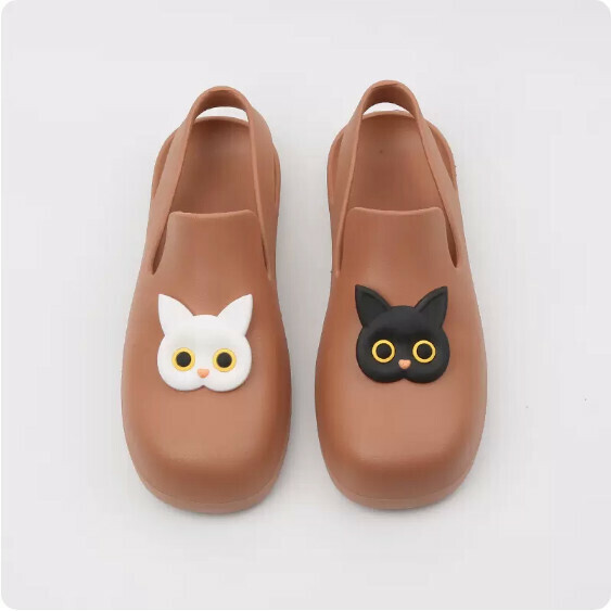 Summer Flat Waterproof Toe Sandals (0123-5 Black and White Cat with Brown Bottom) [Size 39]