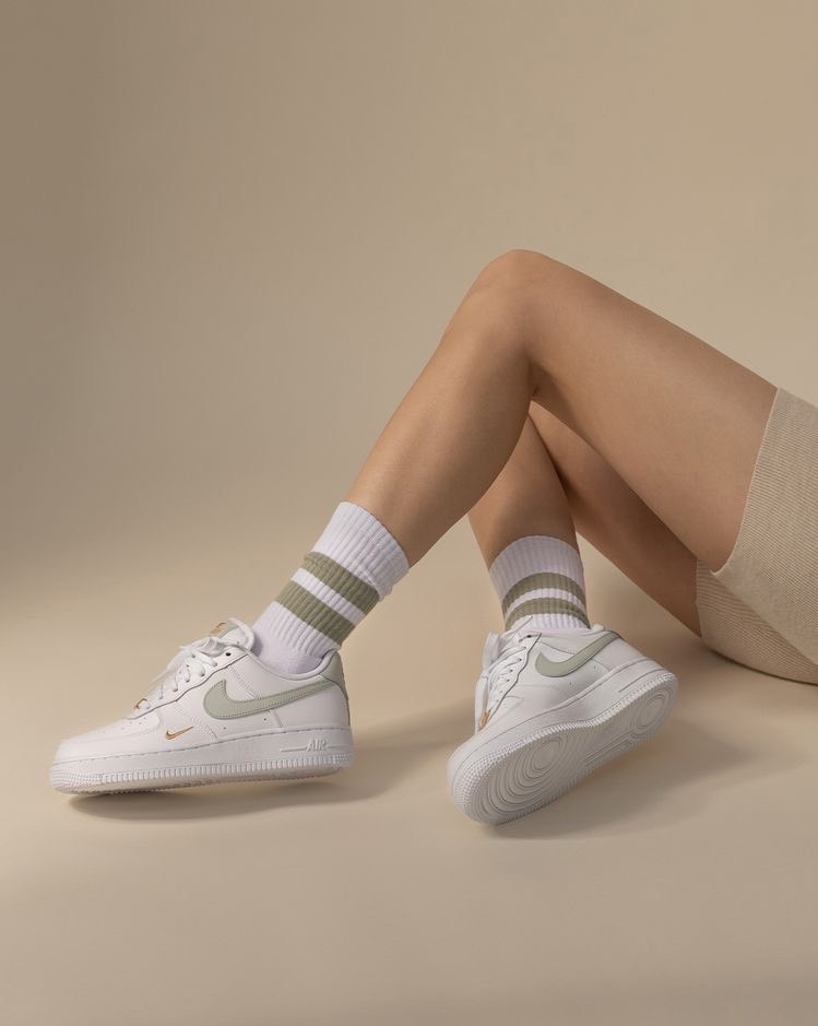 Nike Air Force 1 Low Essential 抹茶 迷你金勾 CZ0270-106