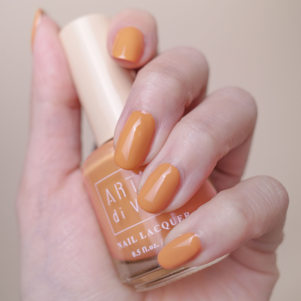 ARTiS di Voce 彩色指甲油 LC215