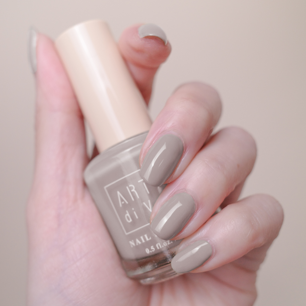 ARTiS di Voce 彩色指甲油 LC147