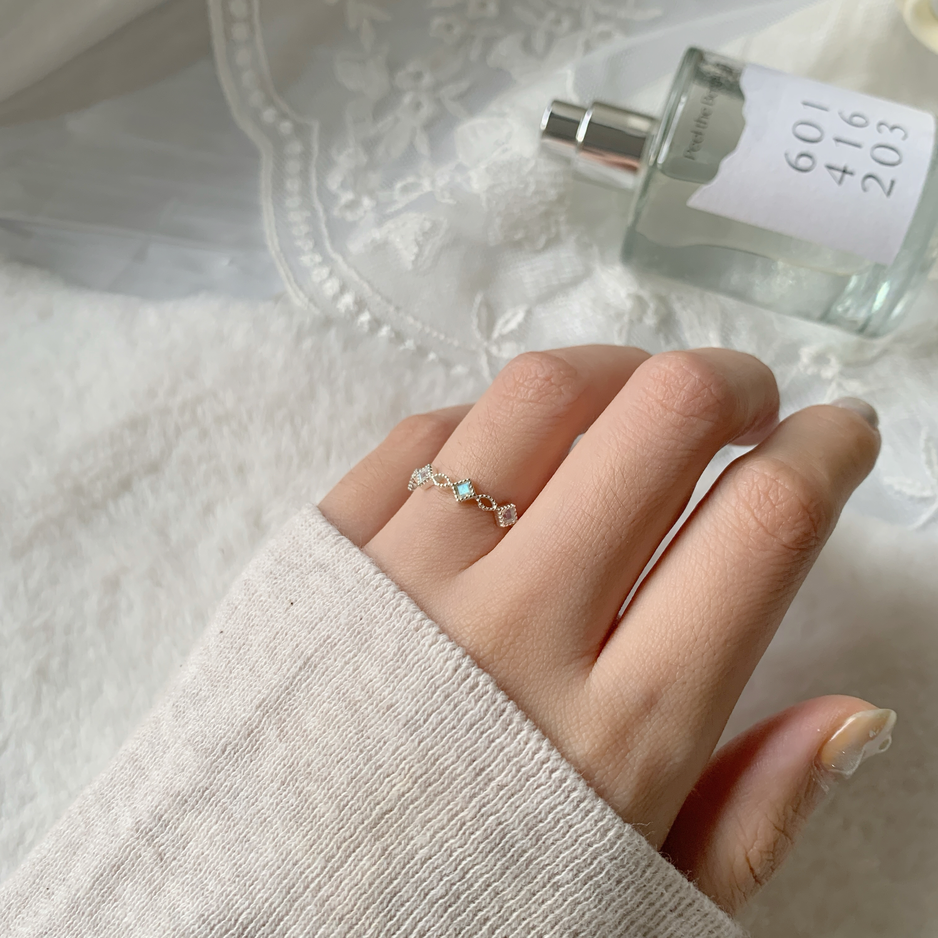 整圈滾邊菱形月光拉長石眼型戒指