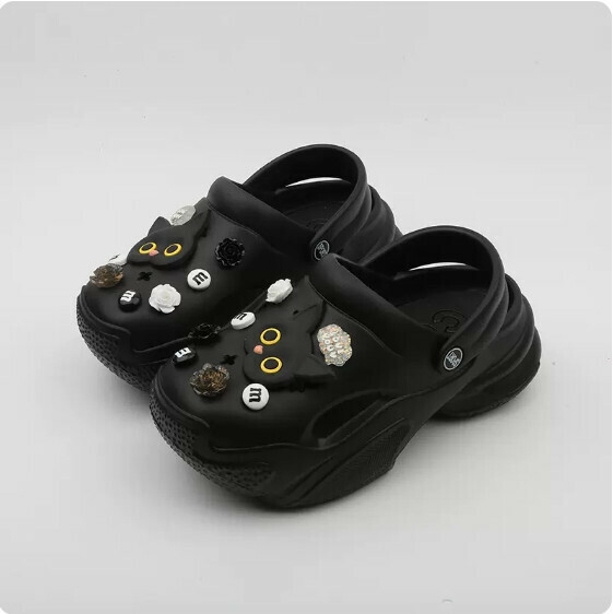 Summer Daddy Thick-bottomed Hole Baotou Slippers (1917-1 Black Cat on Black Bottom) [36-41 Size] [Contact Customer Service to Confirm Shipping Size after Placing an Order]]