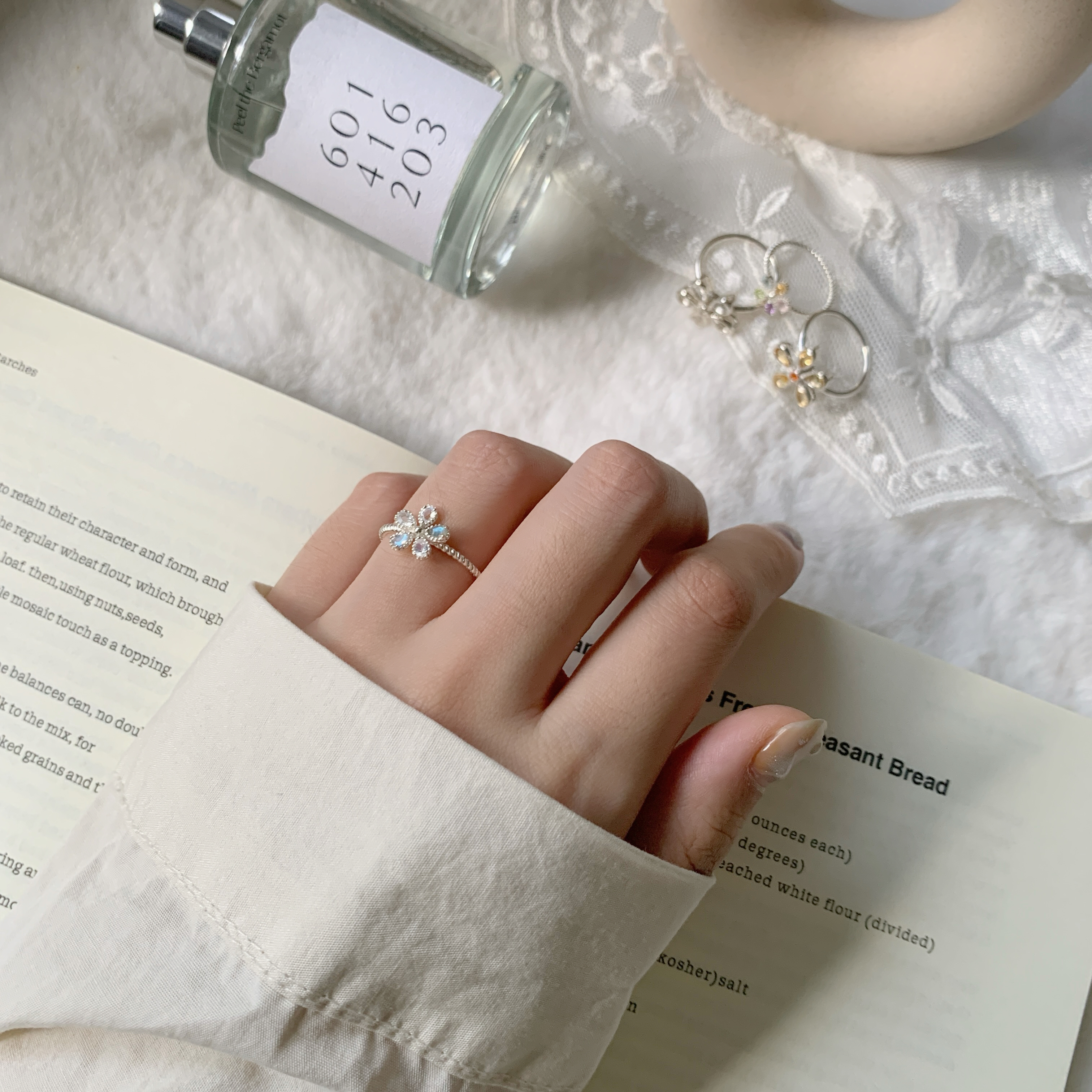 Daisy月光拉長石戒指