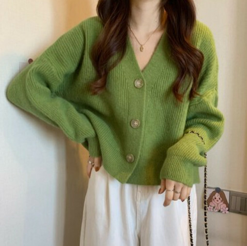 V-neck slouchy knit (green one-size-fits-all)