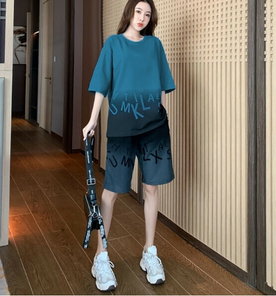 新款時尚潮流運動服兩件套【藍色】 (尺碼：L-4XL碼) (下單後聯繫客服確認發貨尺碼)
