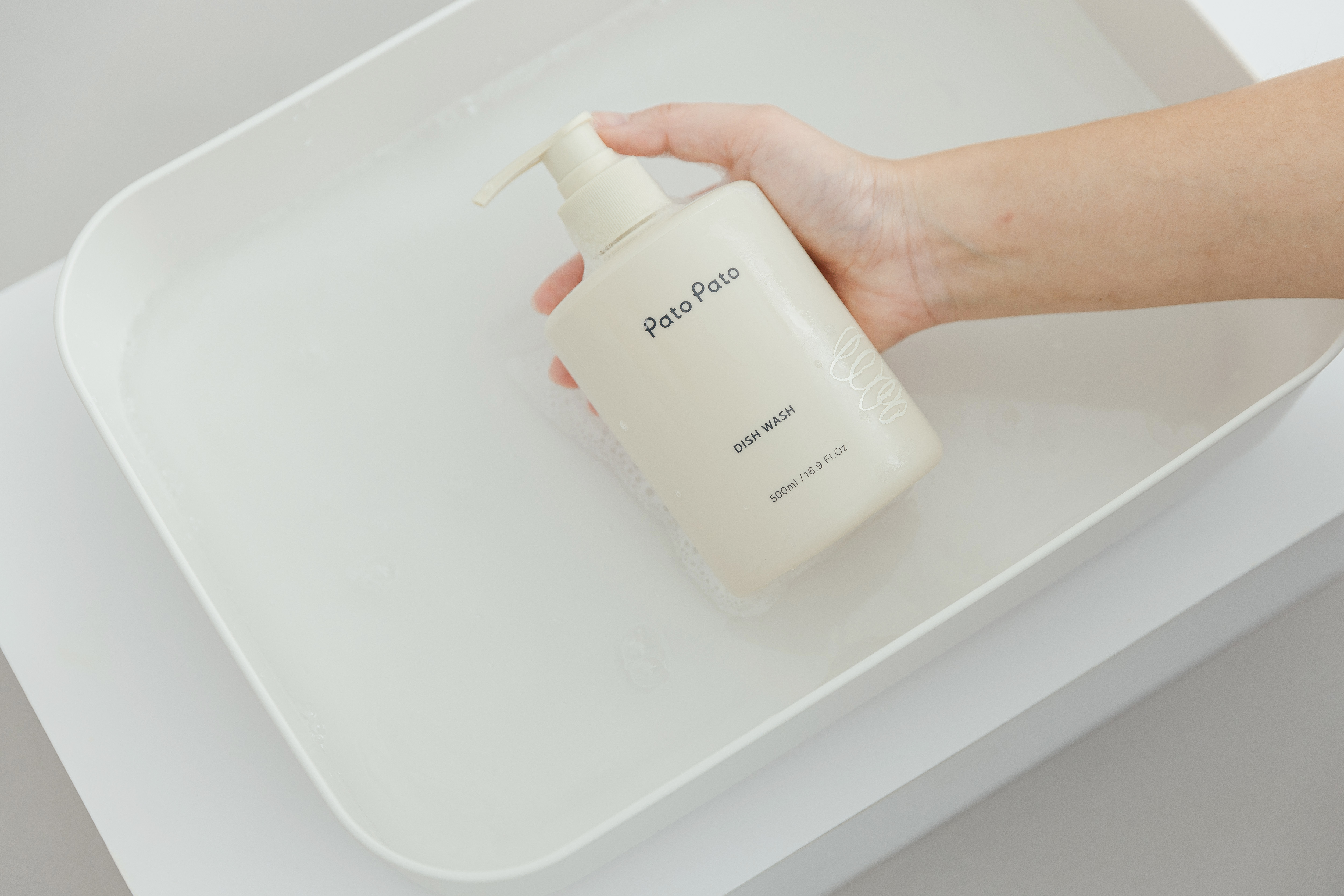 這是一張碗盤清潔液的照片