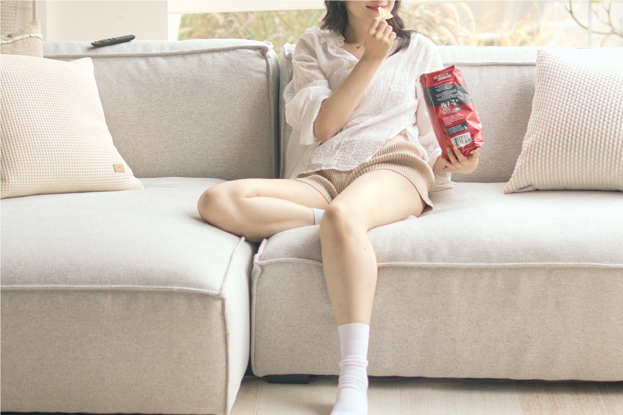 Days In台中門市破萬人體驗沙發，70公分的絕佳坐深，符合全家人的耍廢姿勢!