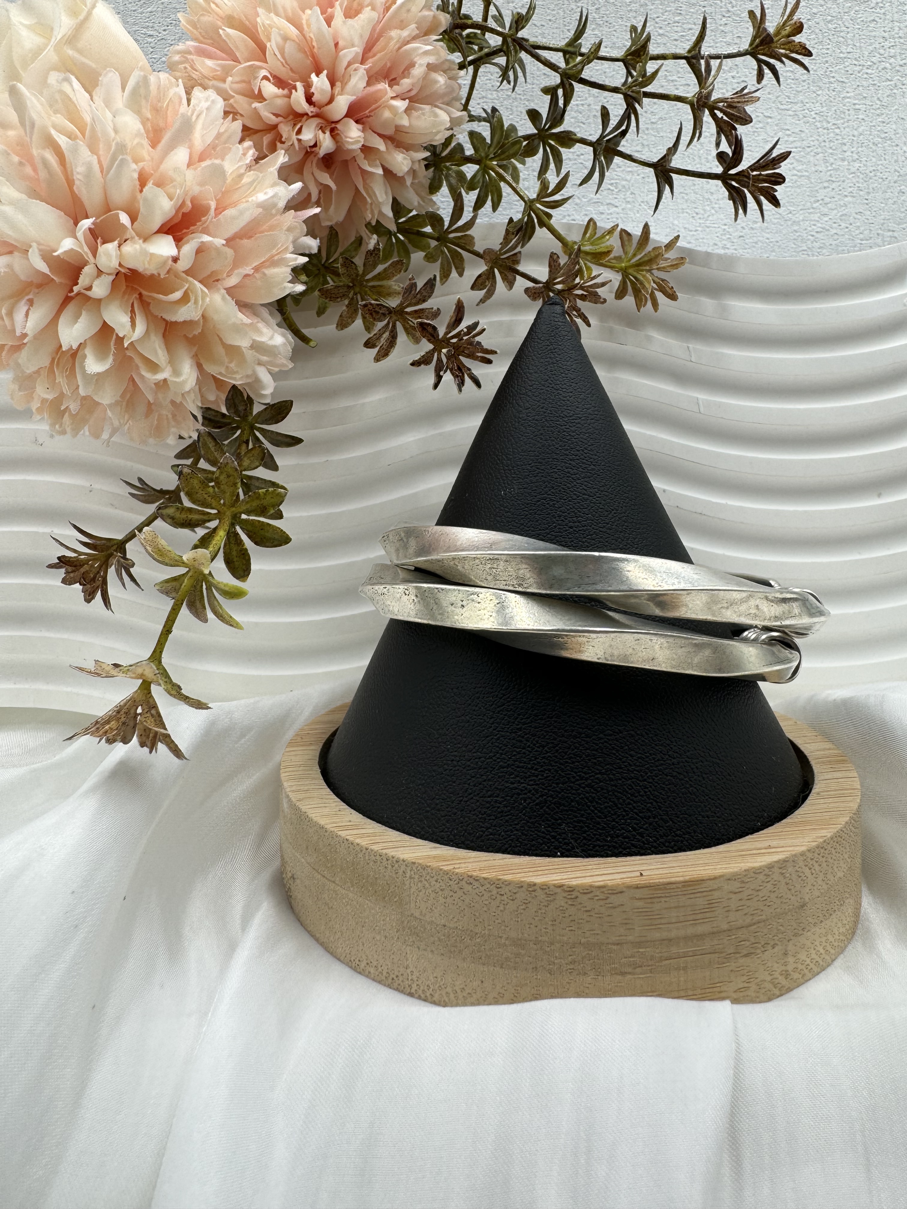 No.4(對)-手工藏銀扭紋手鐲6.3cm