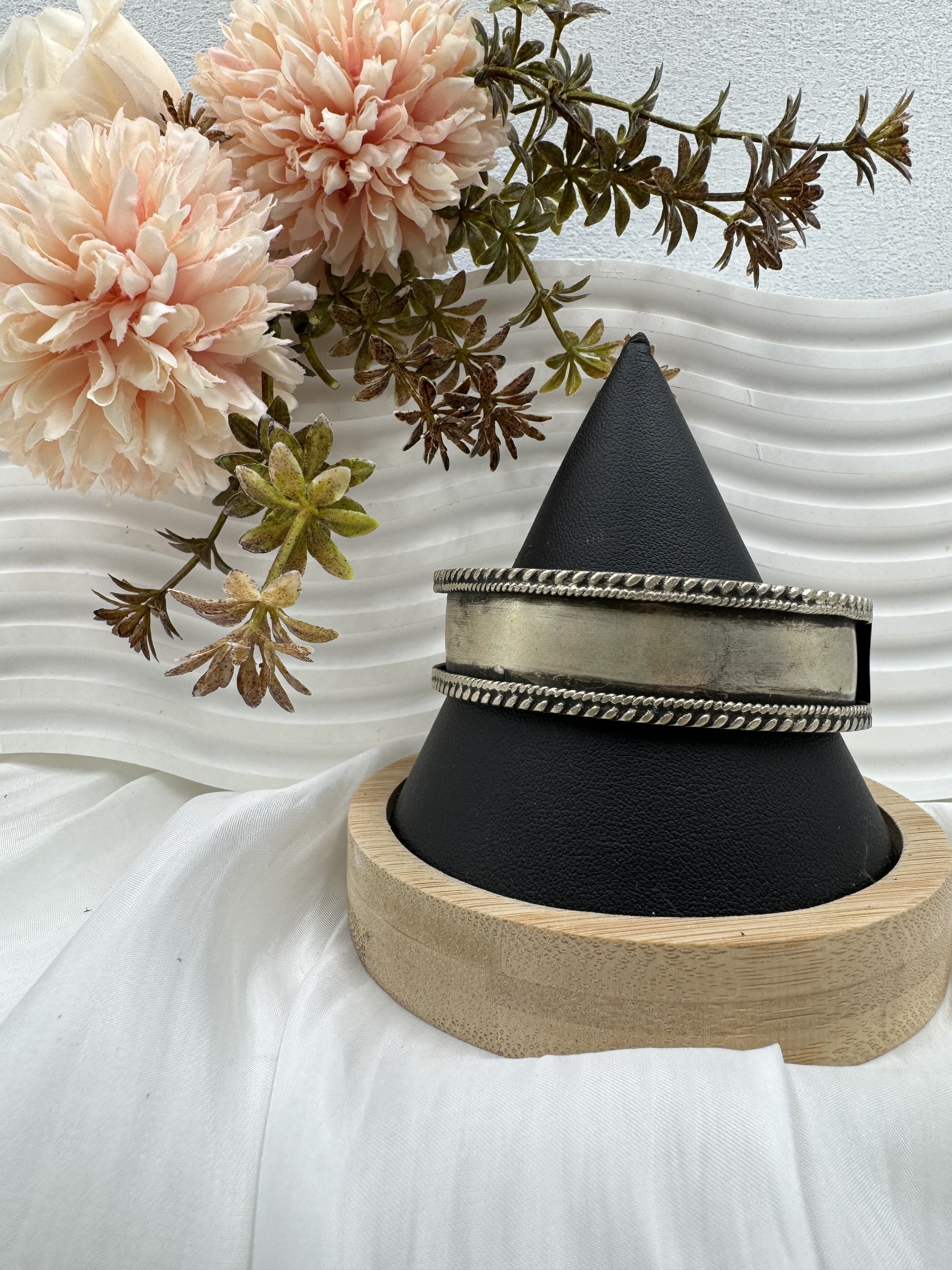 No.11(只)-手工藏銀空托面扭紋邊手鐲