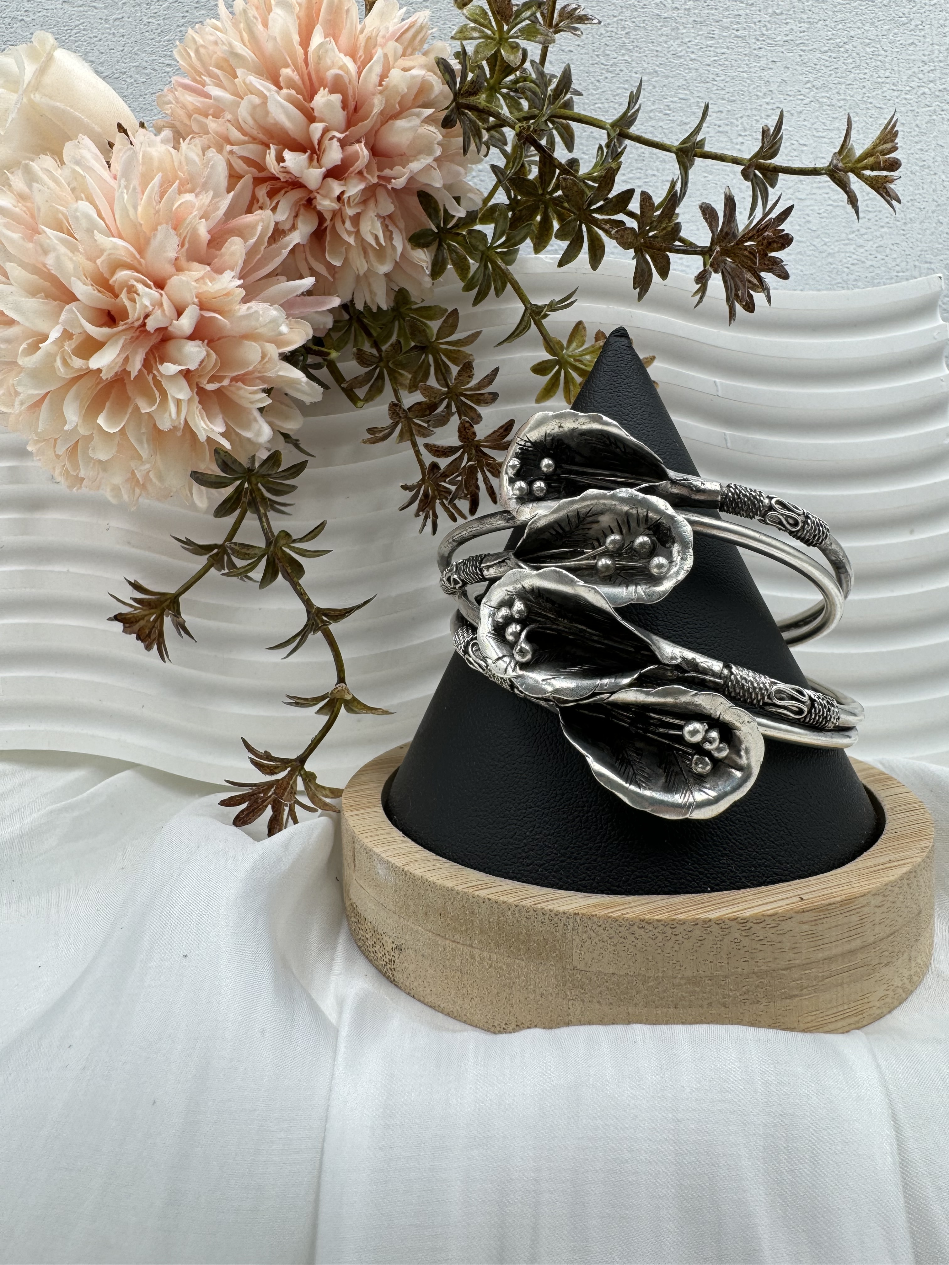 No.26(對)藏銀百合花造型手鐲