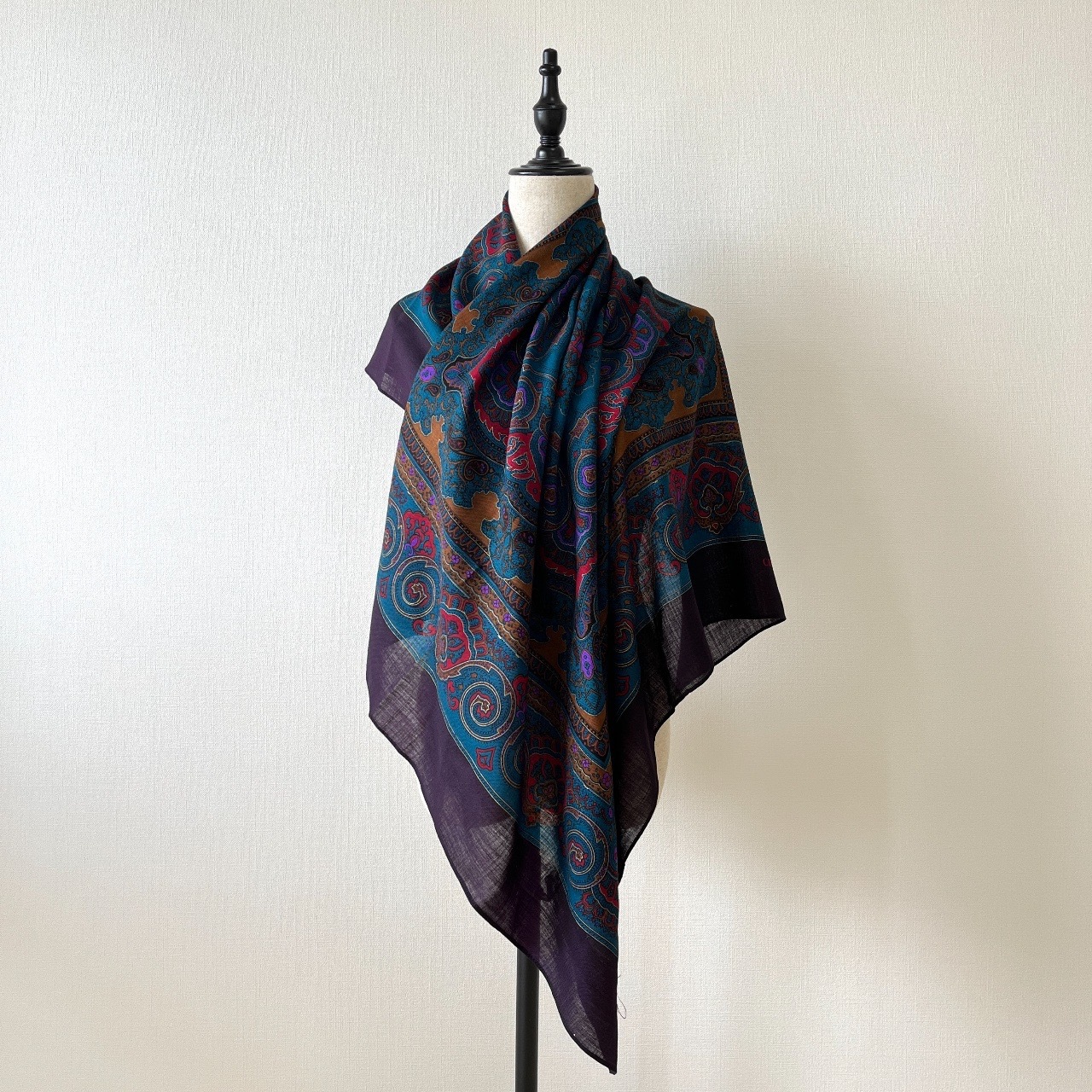 Christian Aujard深藍色羊毛圍巾