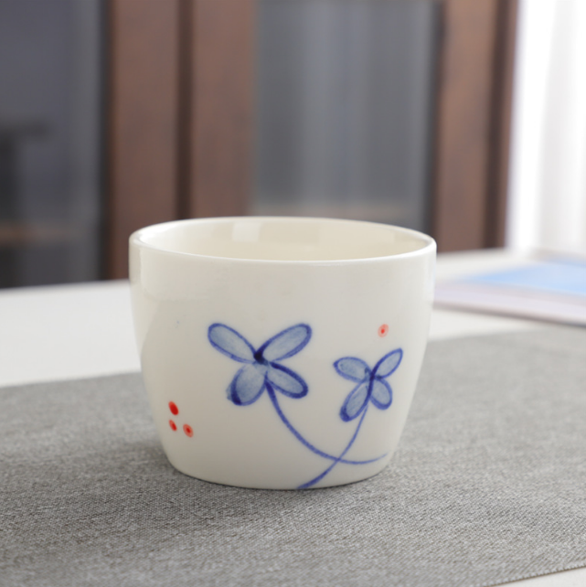Popular Japanese-style hand-painted ceramic tea cup (lucky flower 150ml)